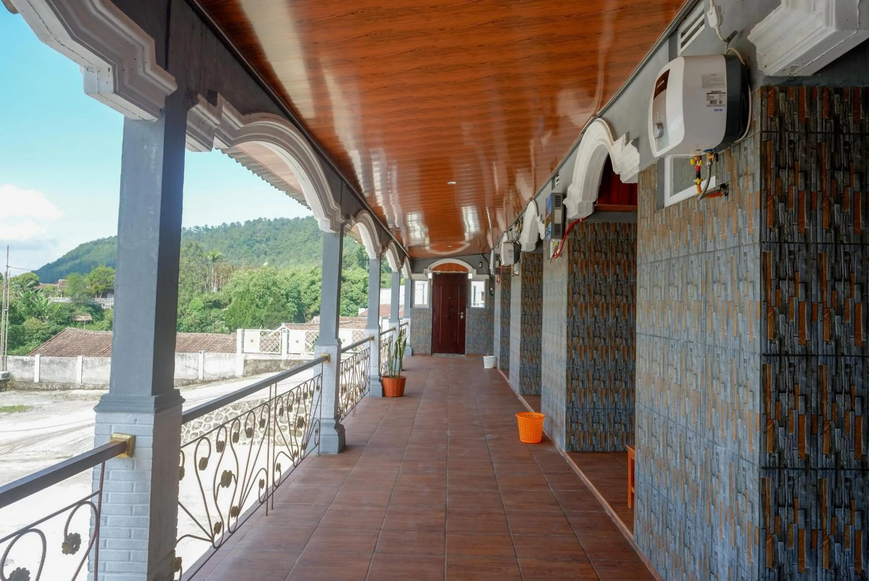 Property building in Urbanview Hotel Mountain Palace Kopeng