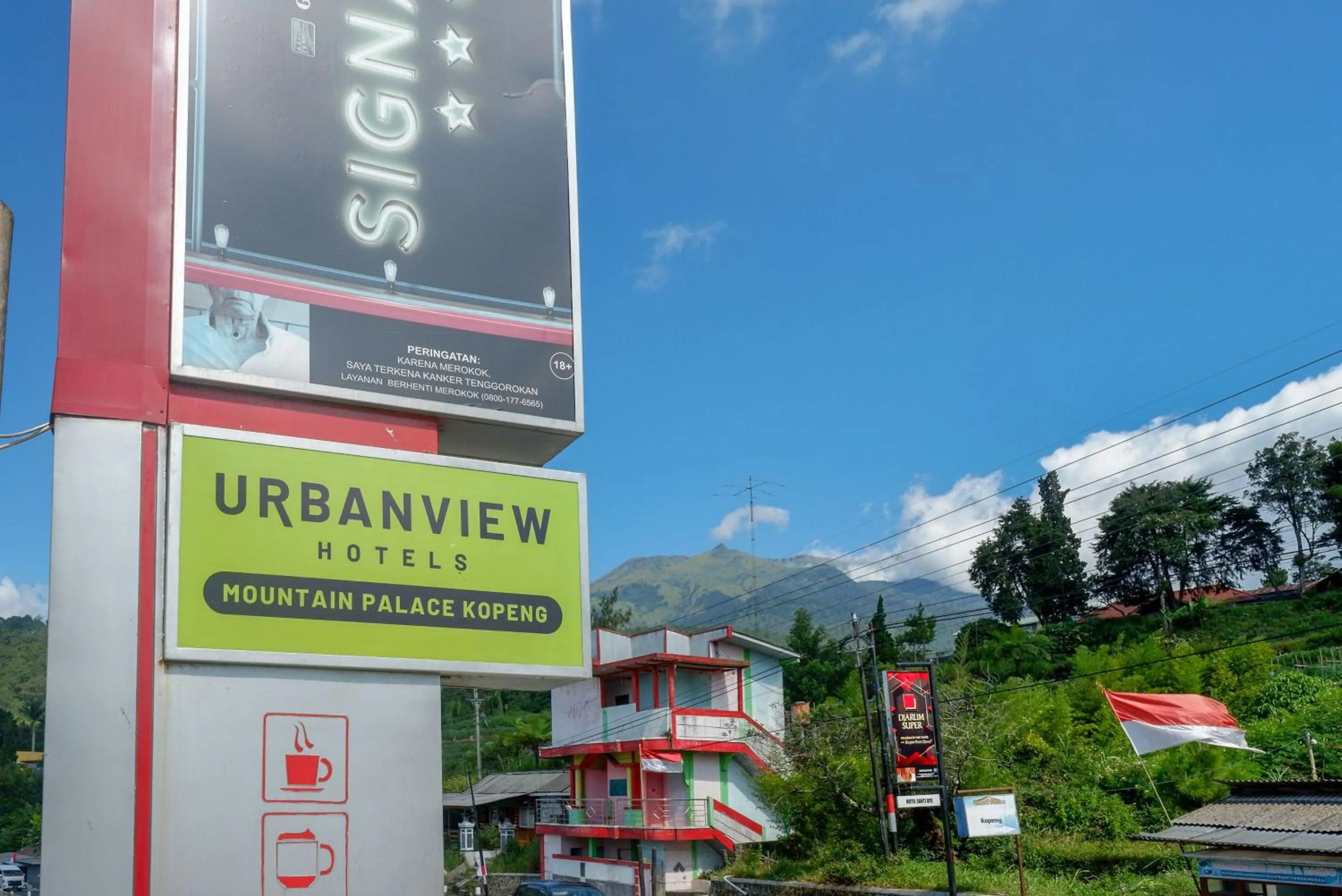 Property logo or sign in Urbanview Hotel Mountain Palace Kopeng