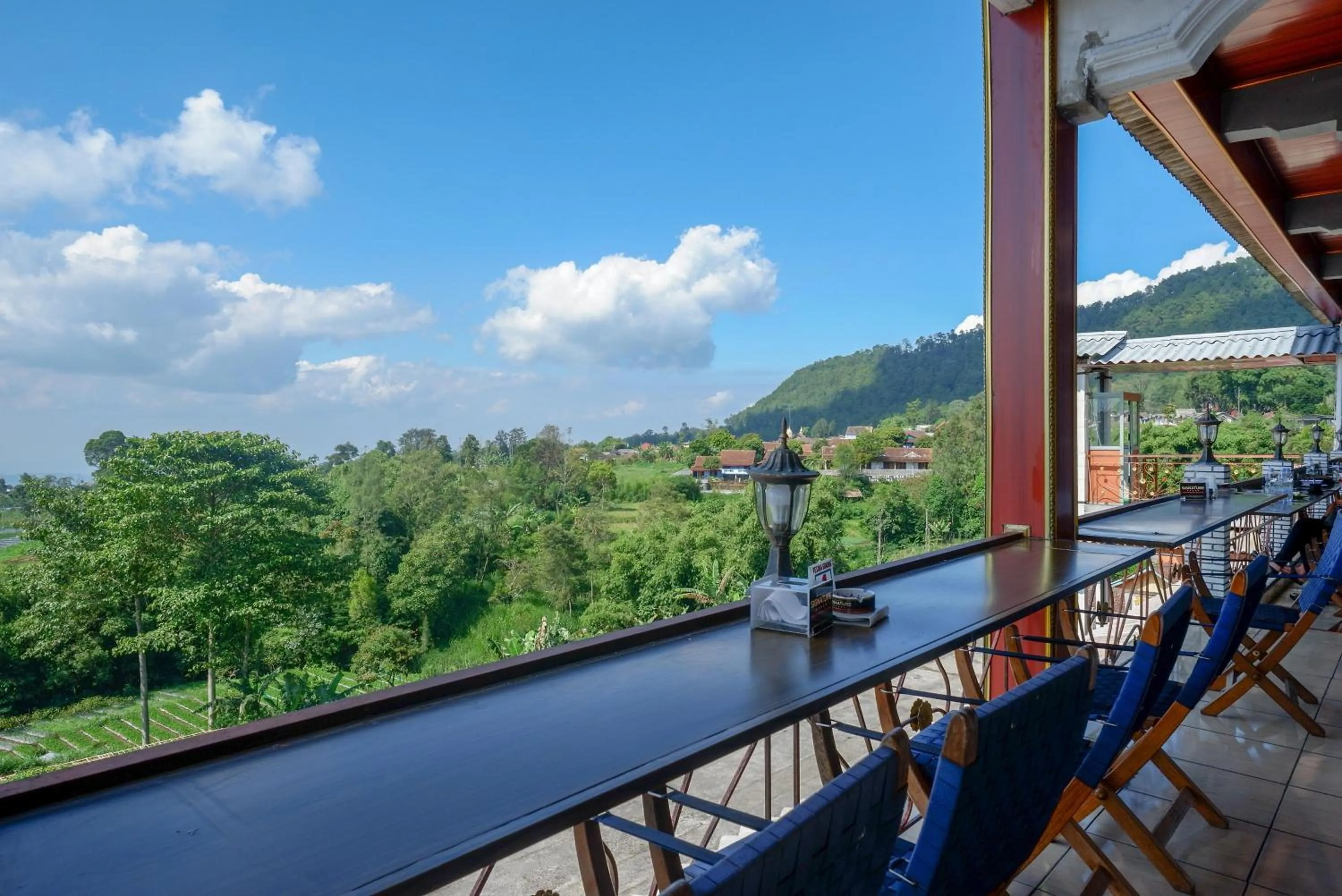 Property building in Urbanview Hotel Mountain Palace Kopeng