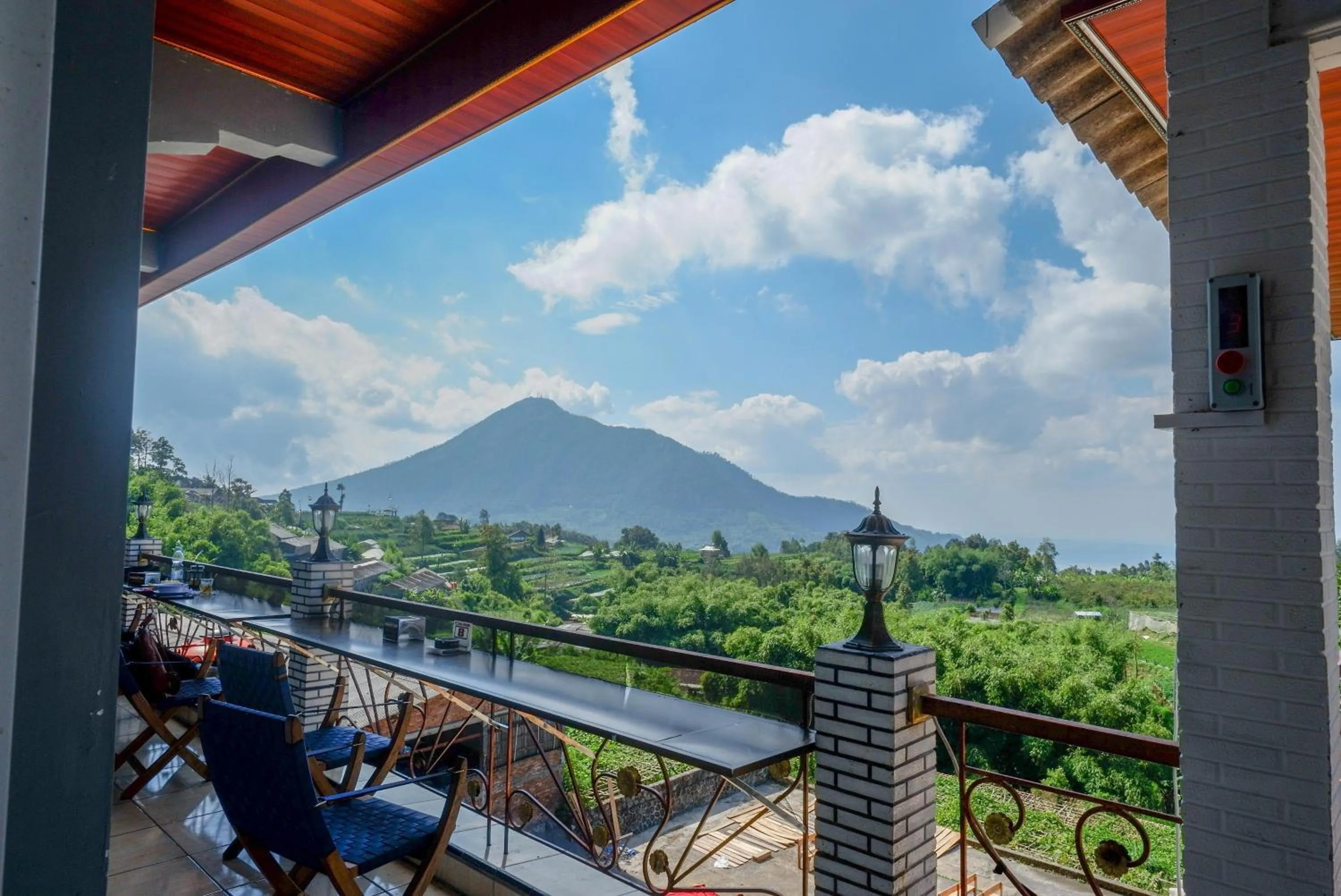 Property building in Urbanview Hotel Mountain Palace Kopeng