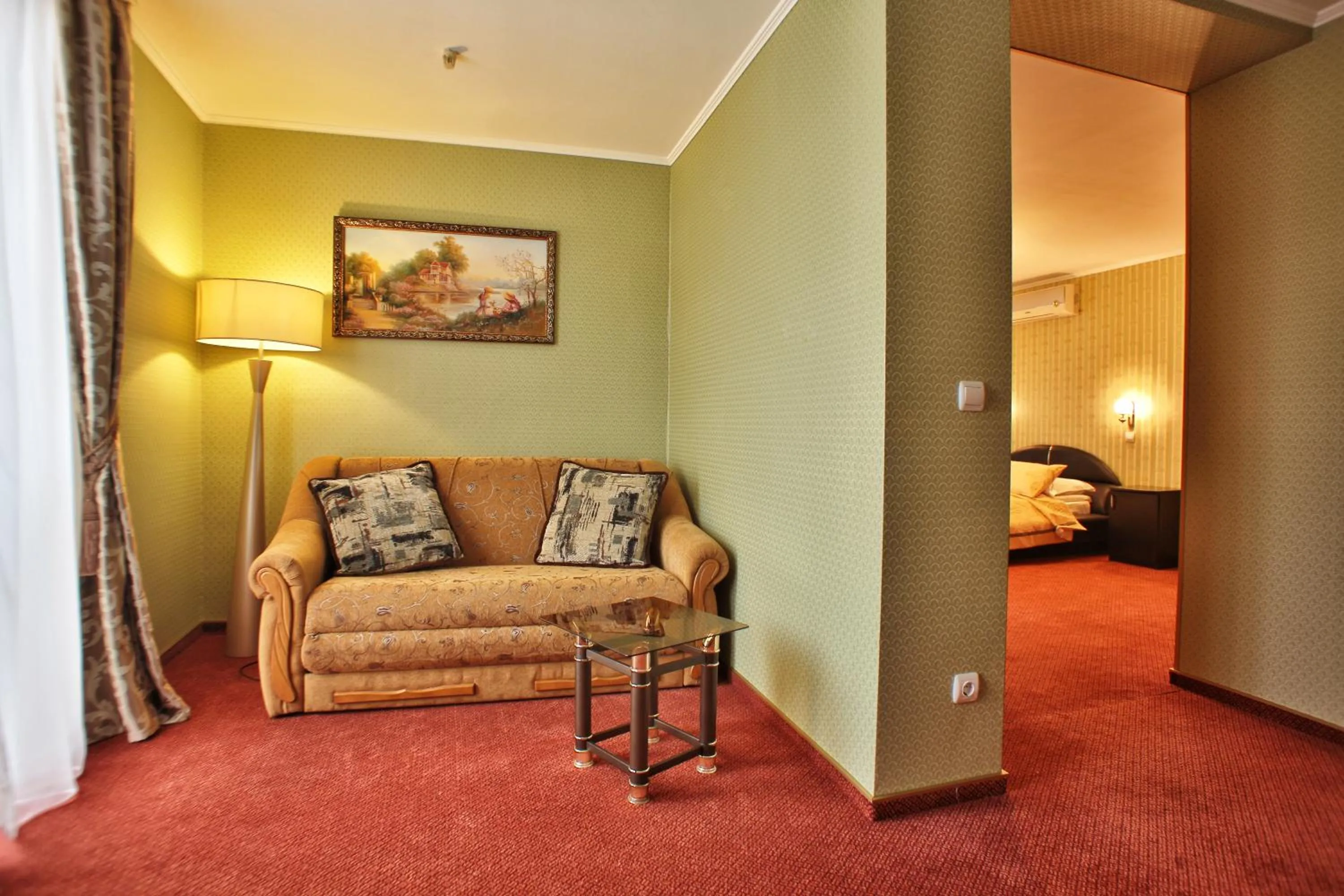 Living room, Bed in U Anity