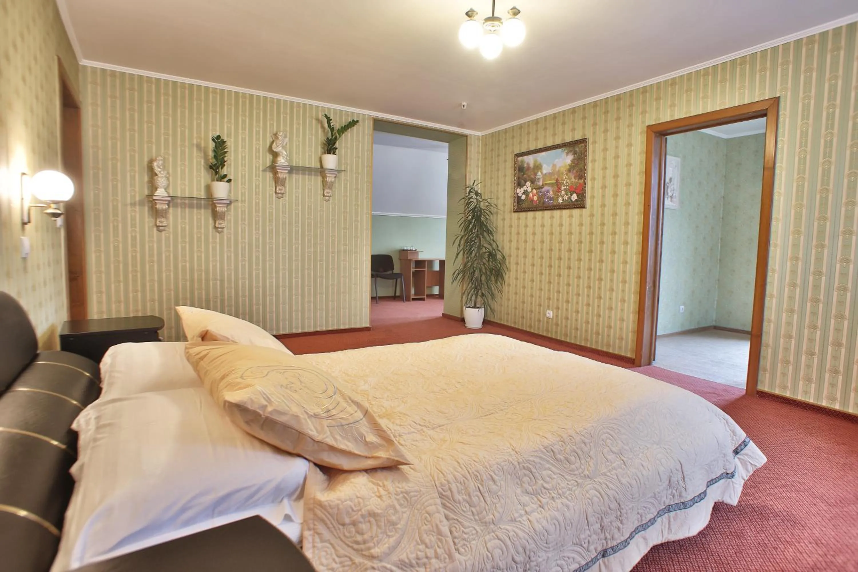 Bedroom, Bed in U Anity