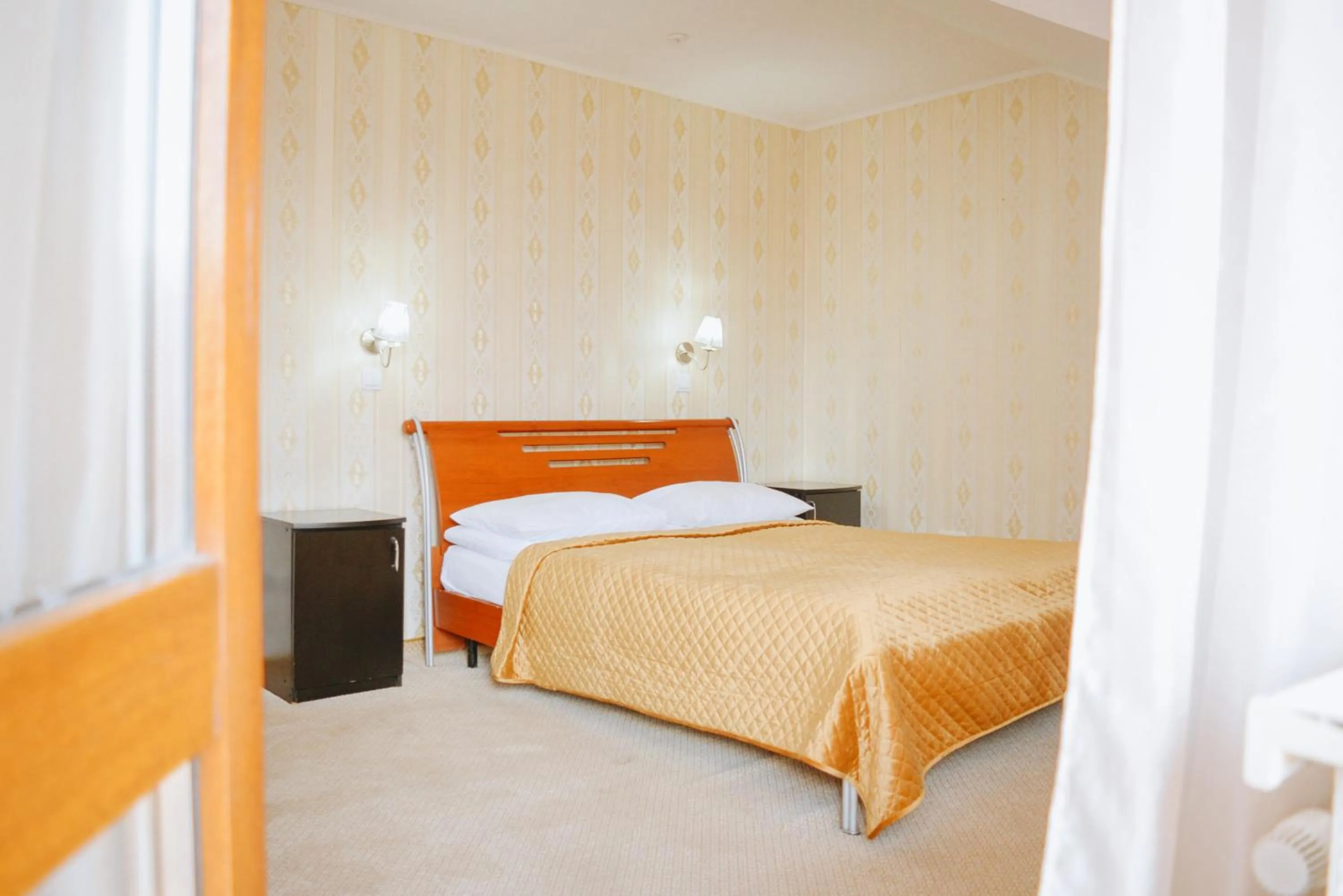 Bed in U Anity
