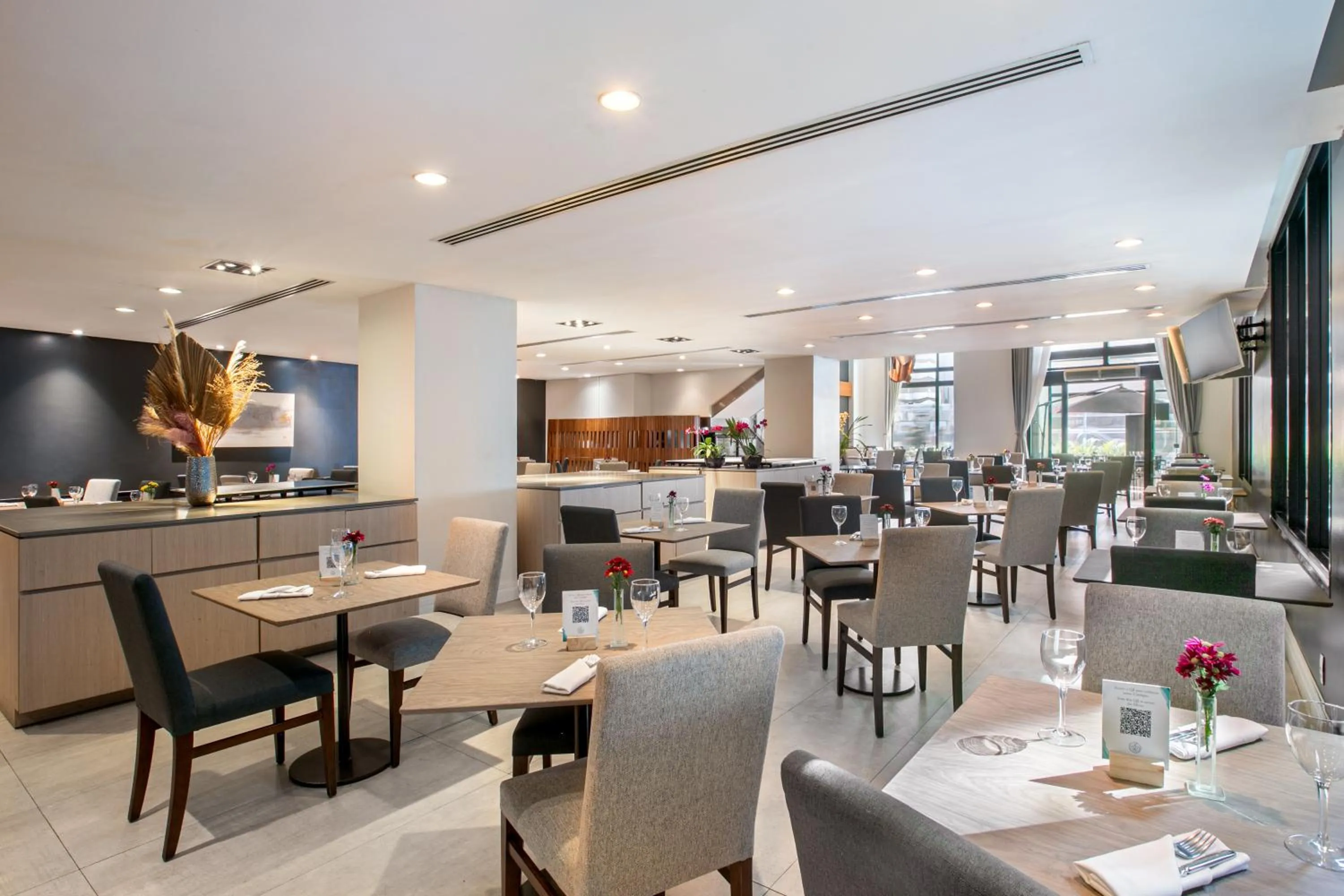 Restaurant/places to eat in Meliá Paulista