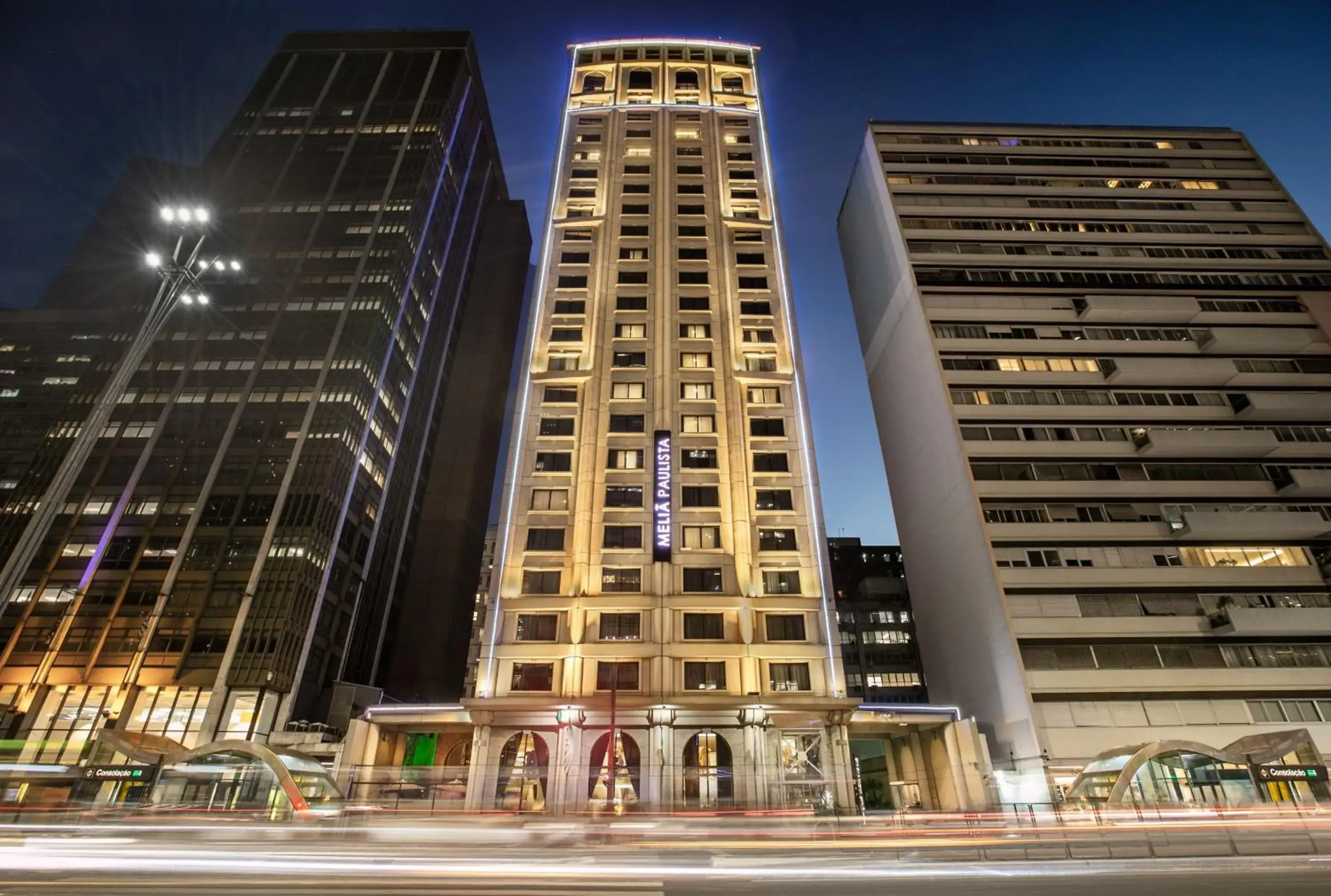 Facade/entrance in Meliá Paulista Facade/entrance in Meliá Paulista