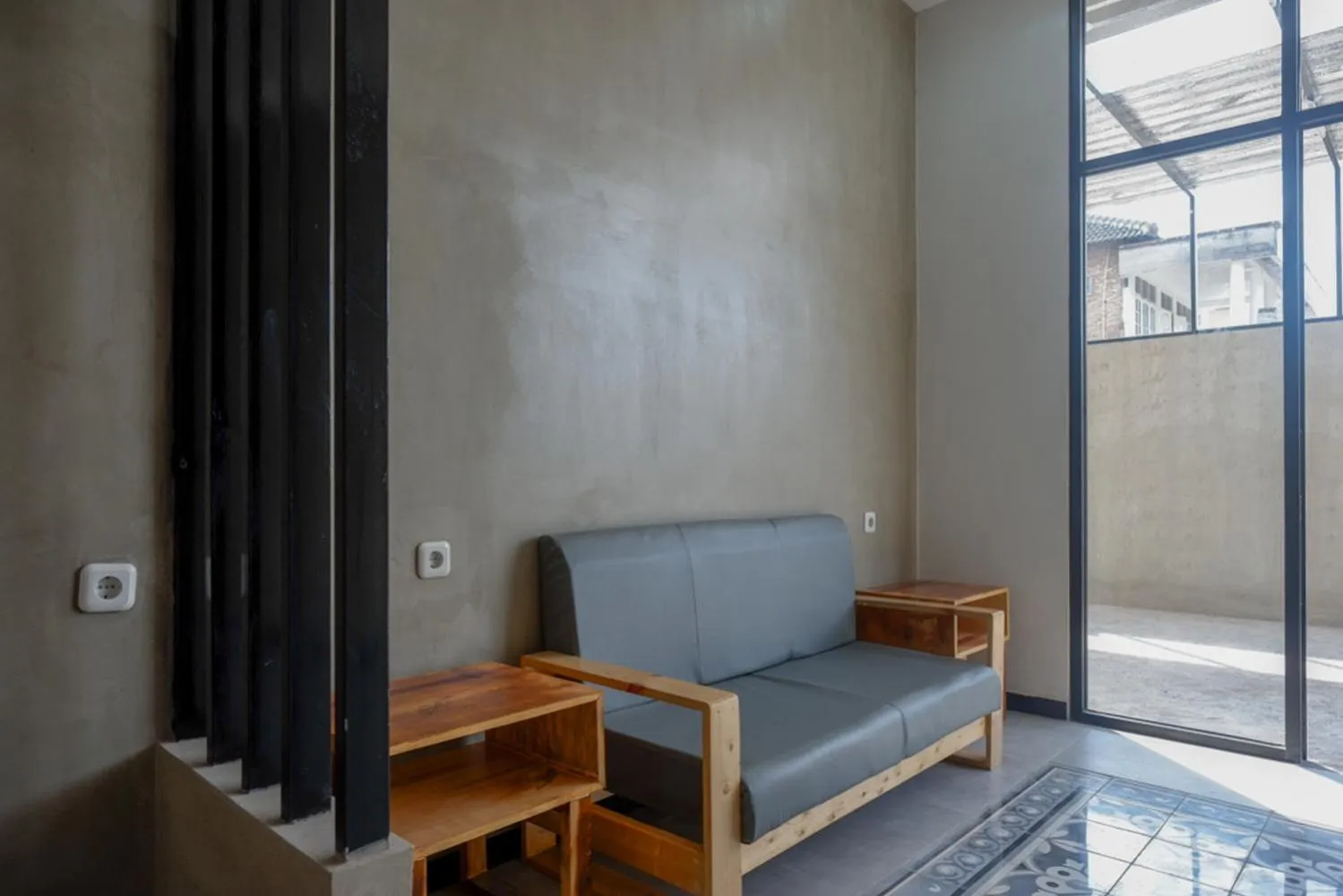 Seating area in RedDoorz @ Klaten City