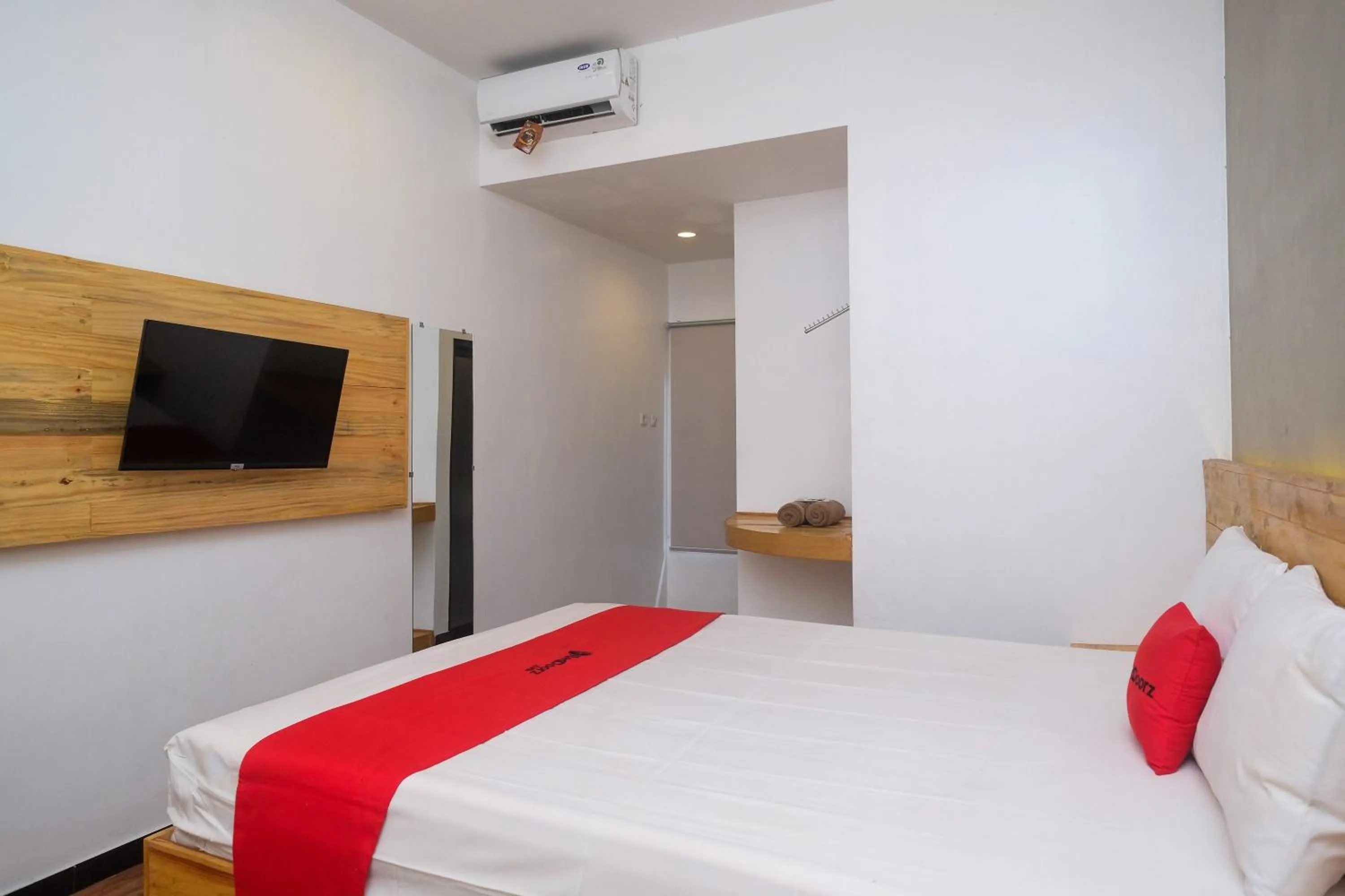 Bed in RedDoorz @ Klaten City