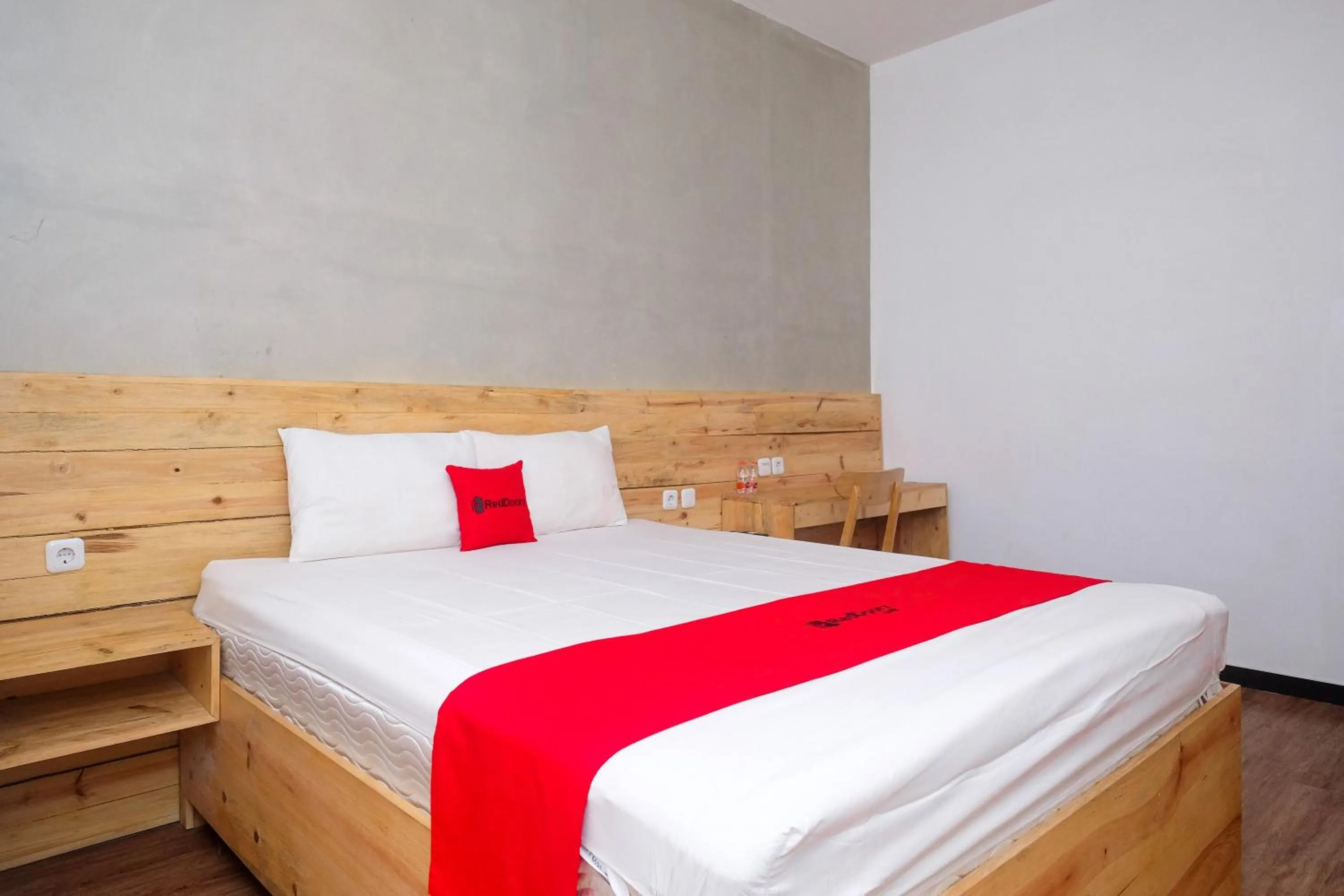 Bed in RedDoorz @ Klaten City