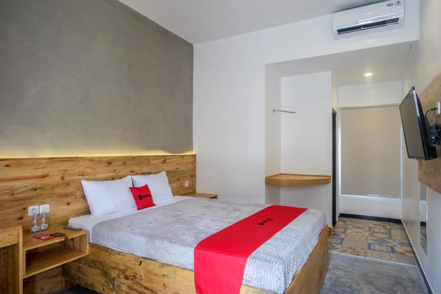 Bedroom, Bed in RedDoorz @ Klaten City