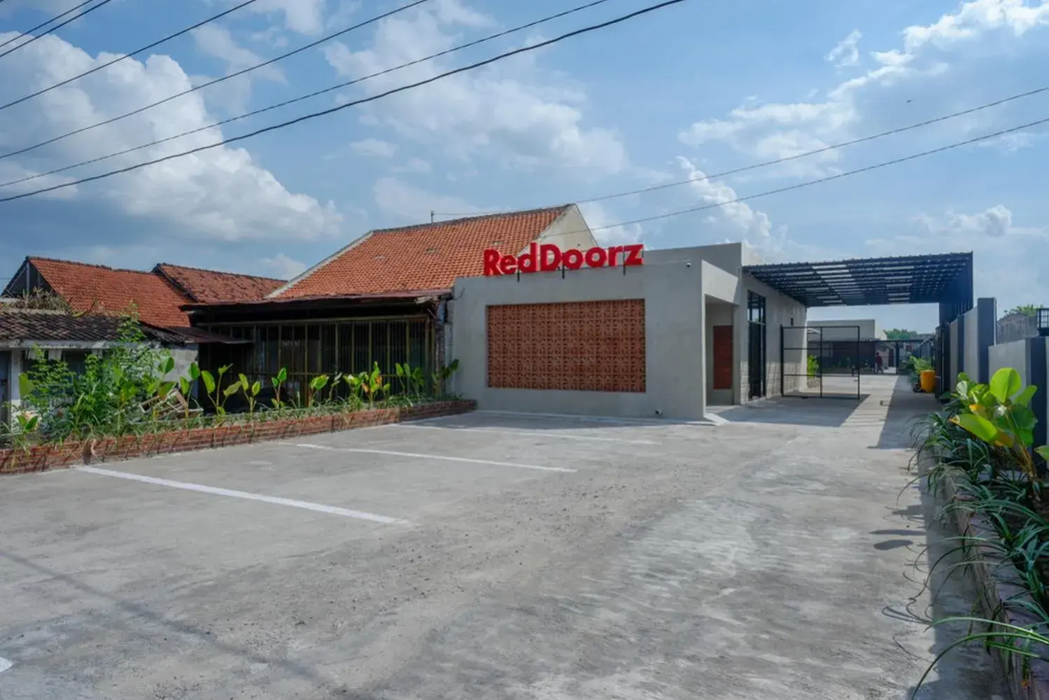 Property building in RedDoorz @ Klaten City Property building in RedDoorz @ Klaten City