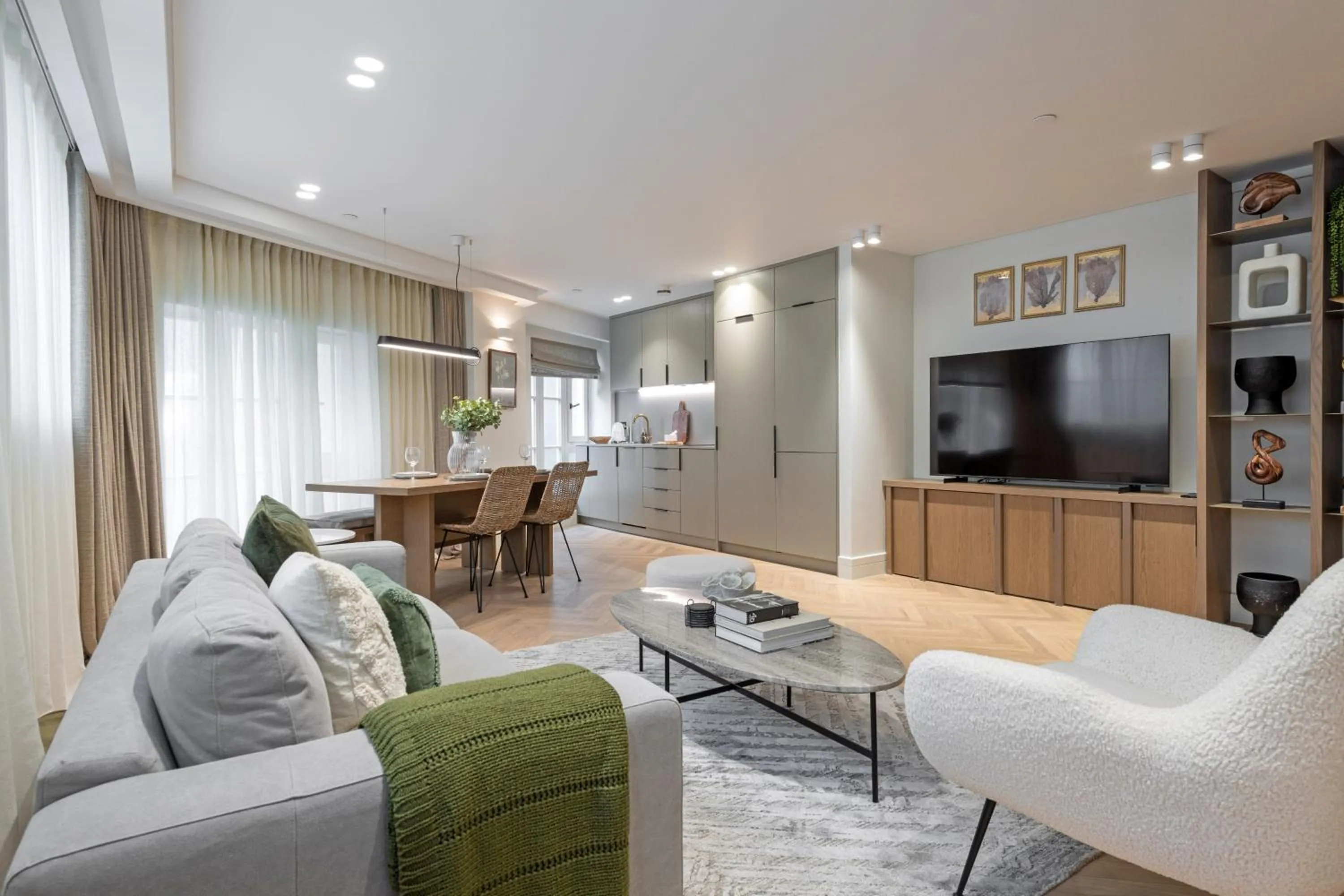 Living room in Covent Garden Piazza by Stayo