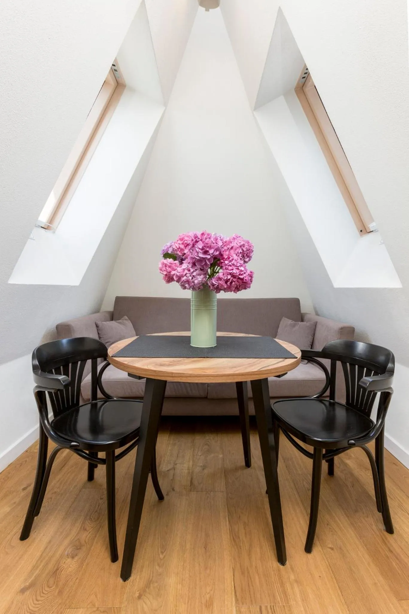 Seating area in Antique Apartments Plac Szczepański