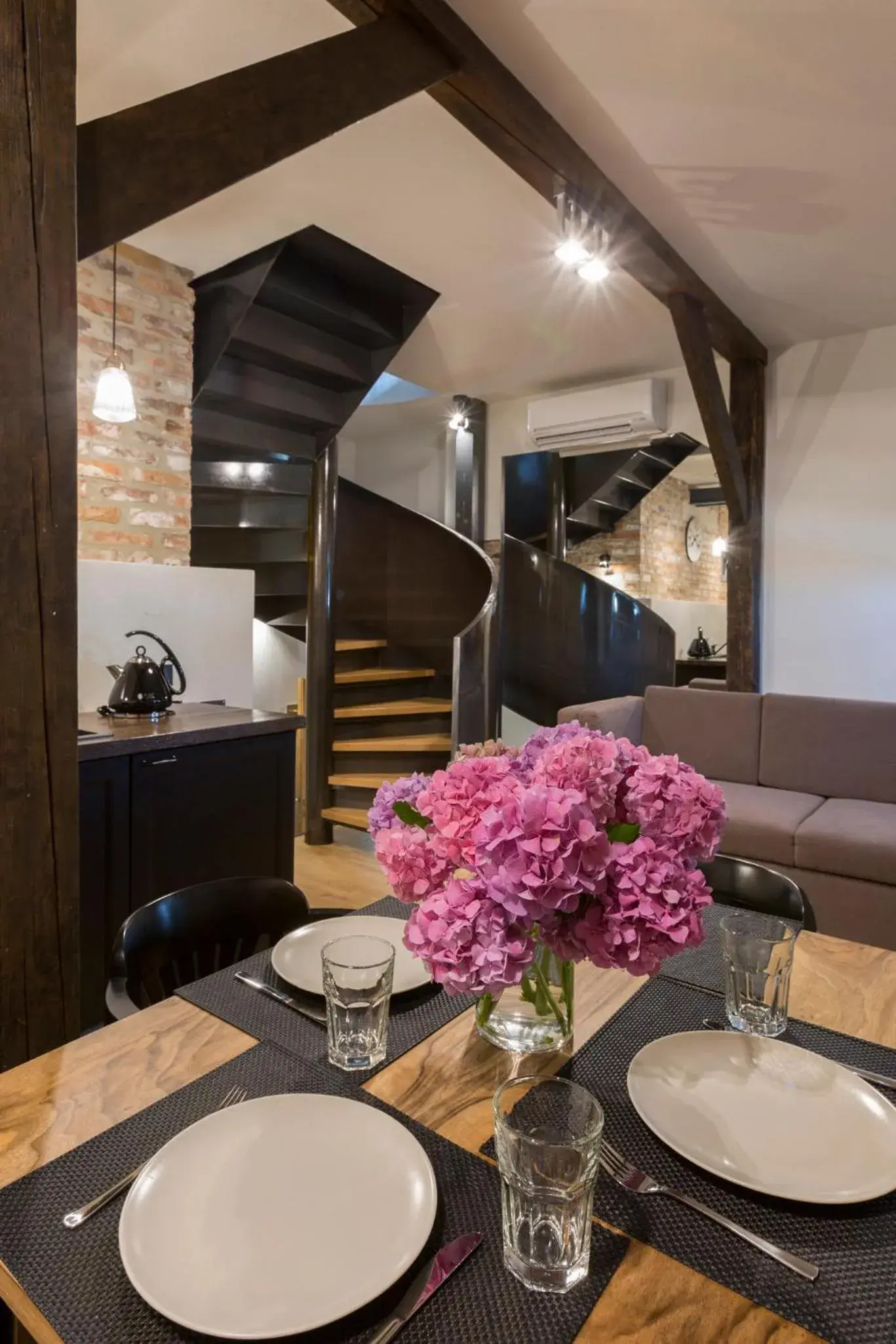 Living room in Antique Apartments Plac Szczepański Living room in Antique Apartments Plac Szczepański