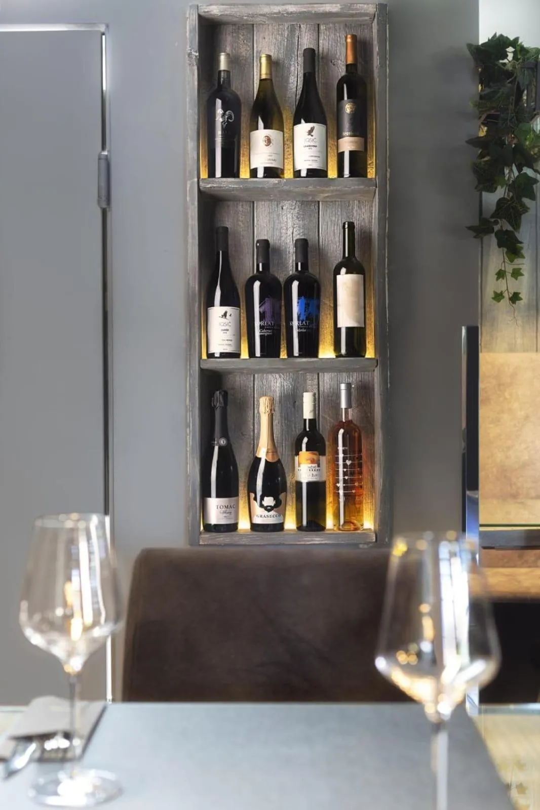 Restaurant/places to eat in Hotel Cool Zagreb Airport