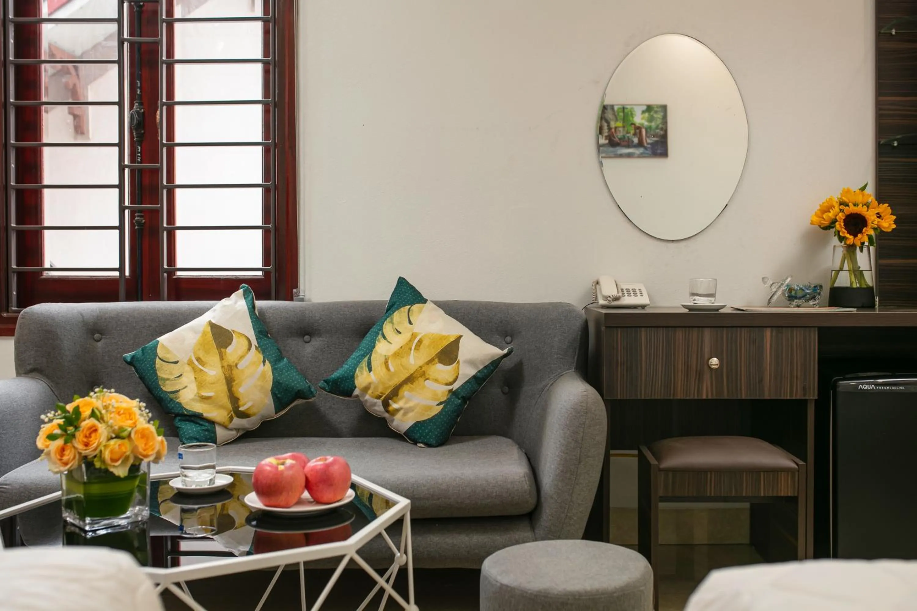 Living room in Hanoi Airport Suites Hostel & Travel