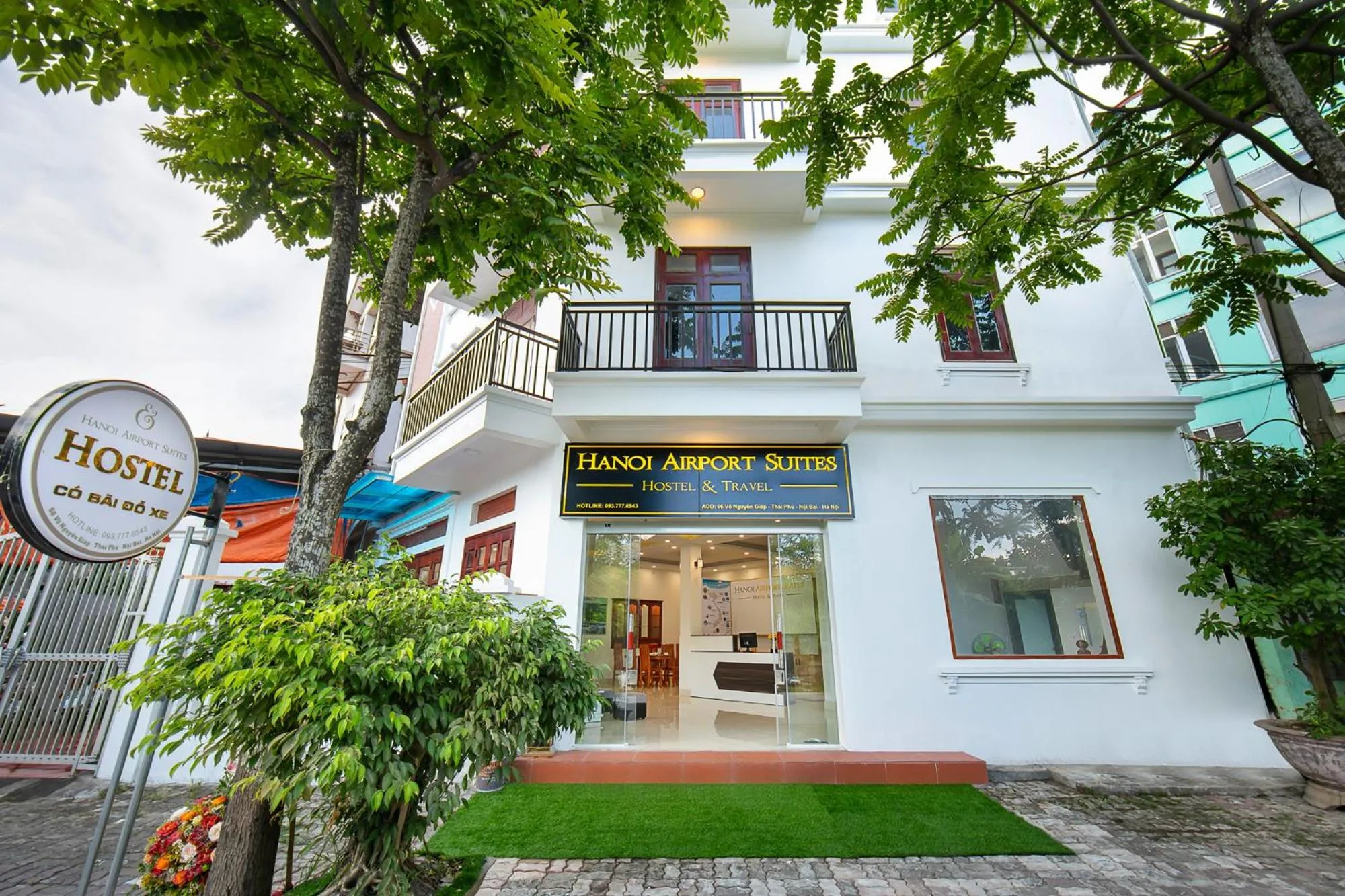 Property building in Hanoi Airport Suites Hostel & Travel