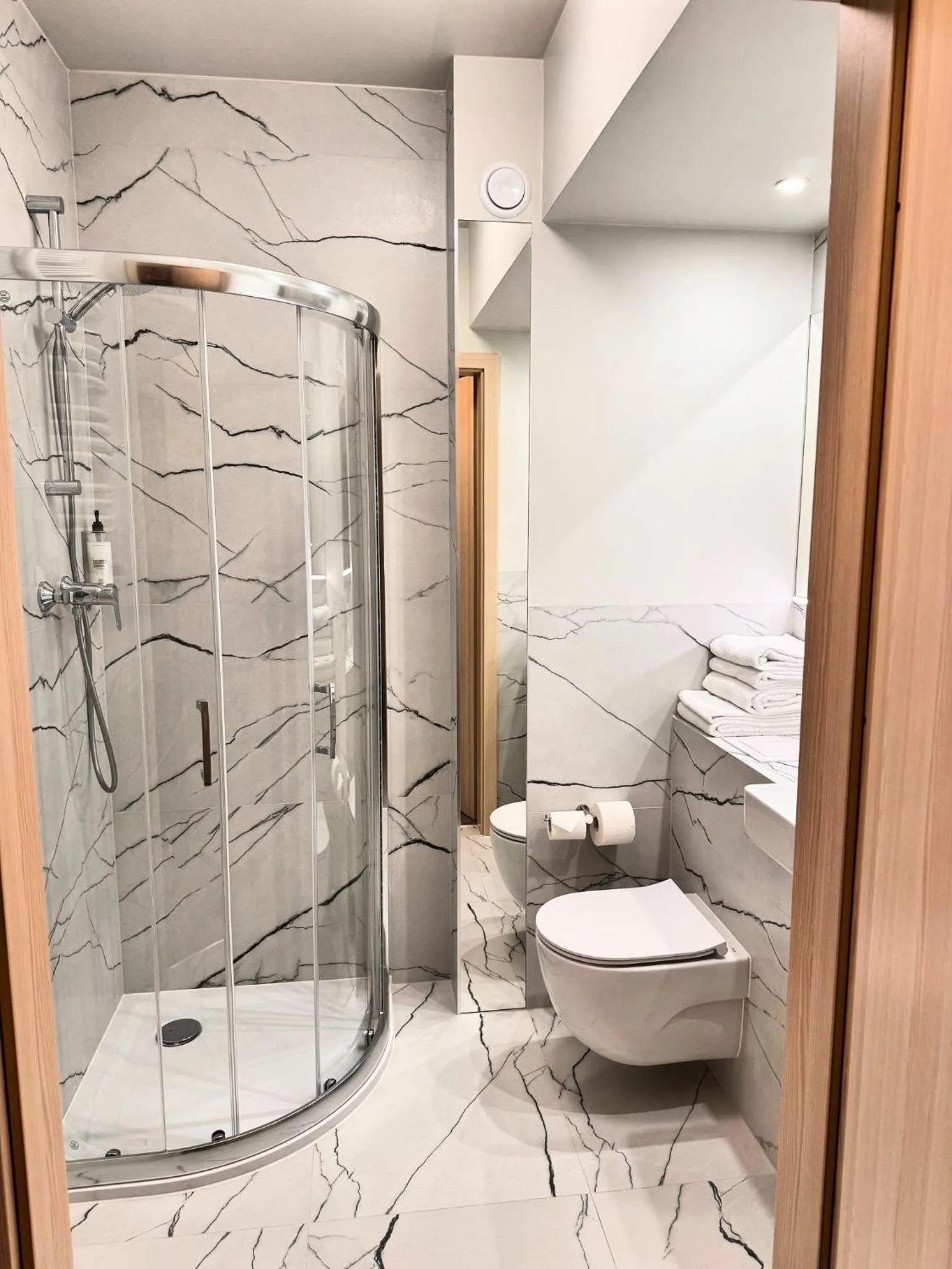 Shower in Hotel Witkowski Warsaw Airport