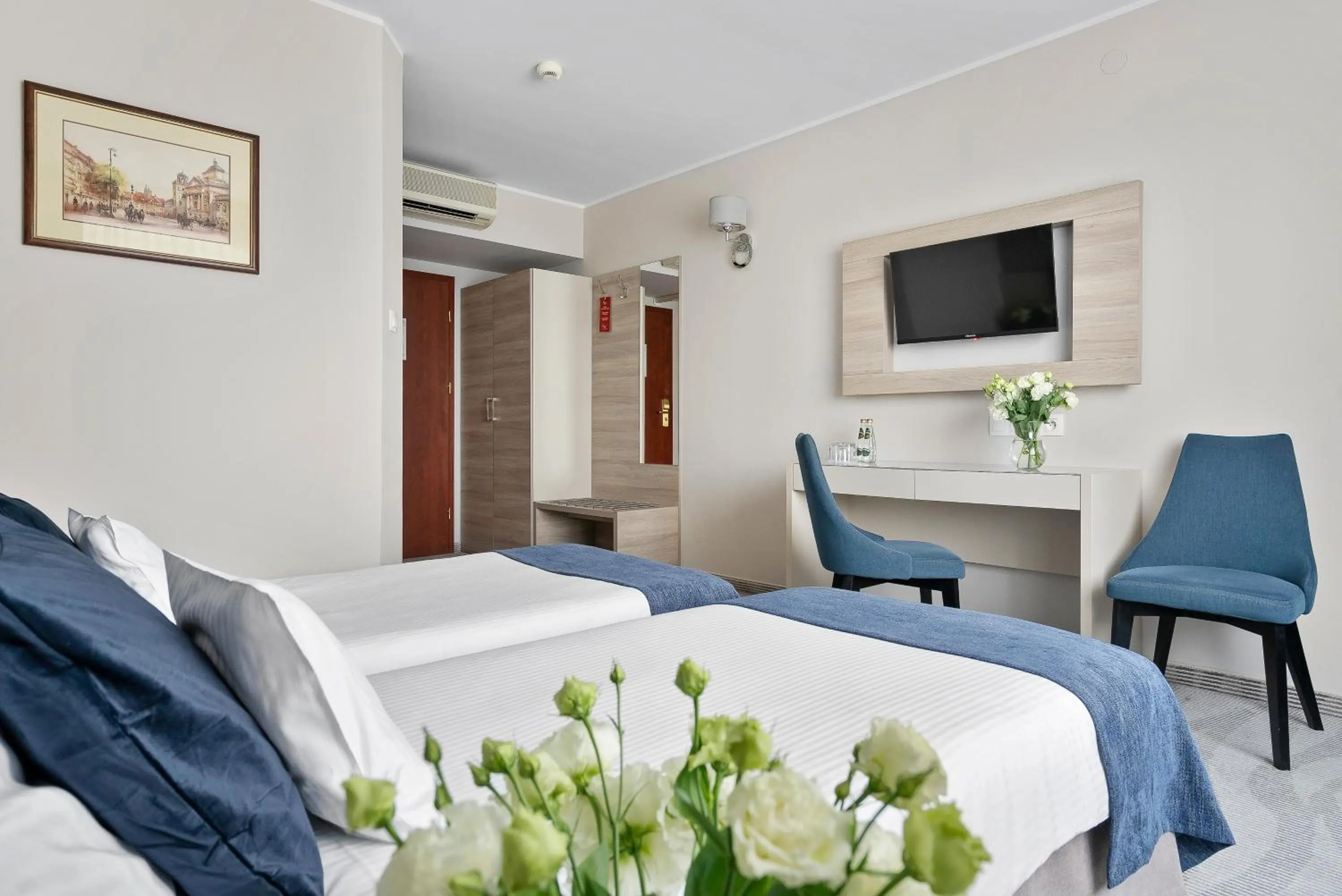 Bed in Hotel Witkowski Warsaw Airport