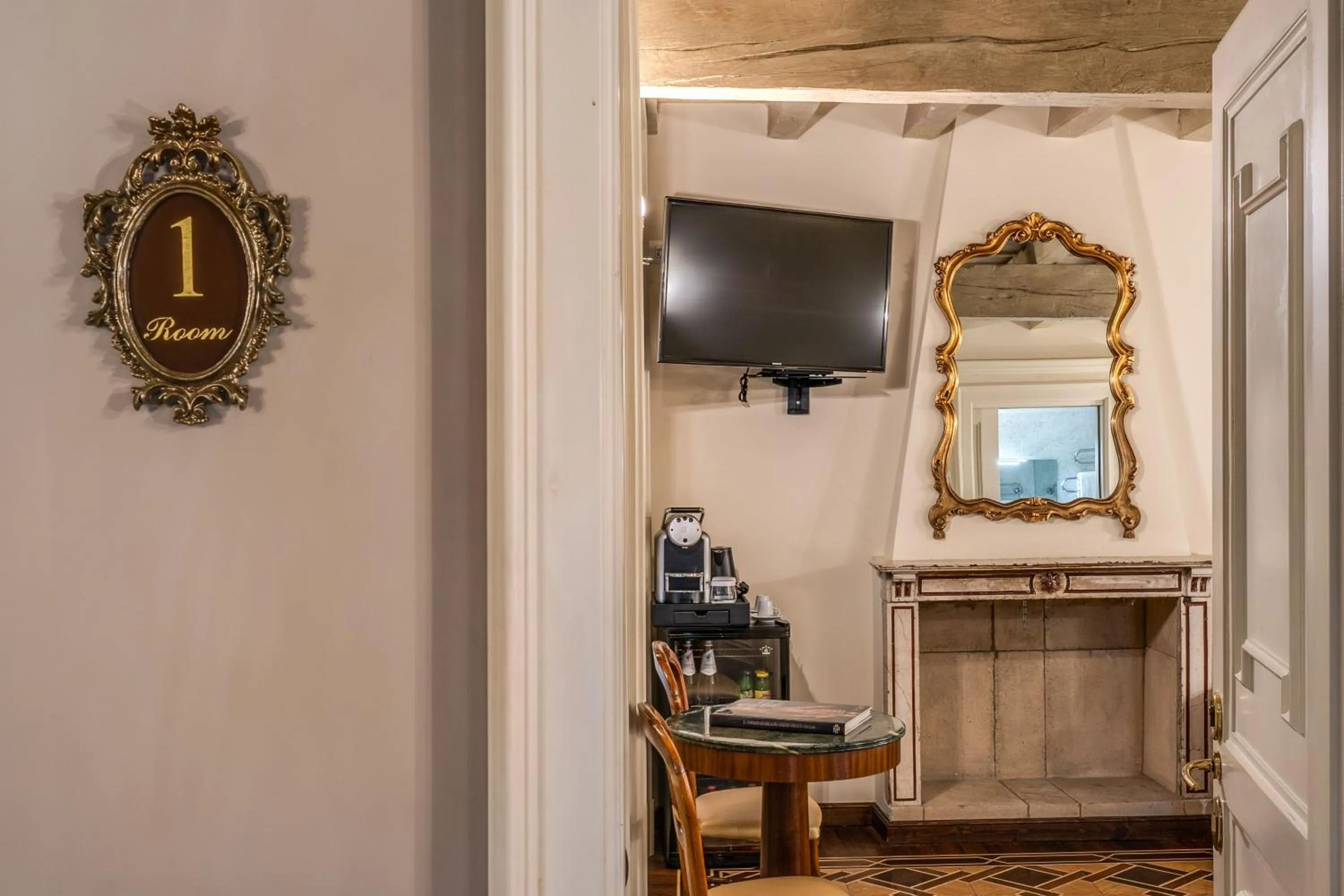 Bedroom in Hotel Santa Marta Suites