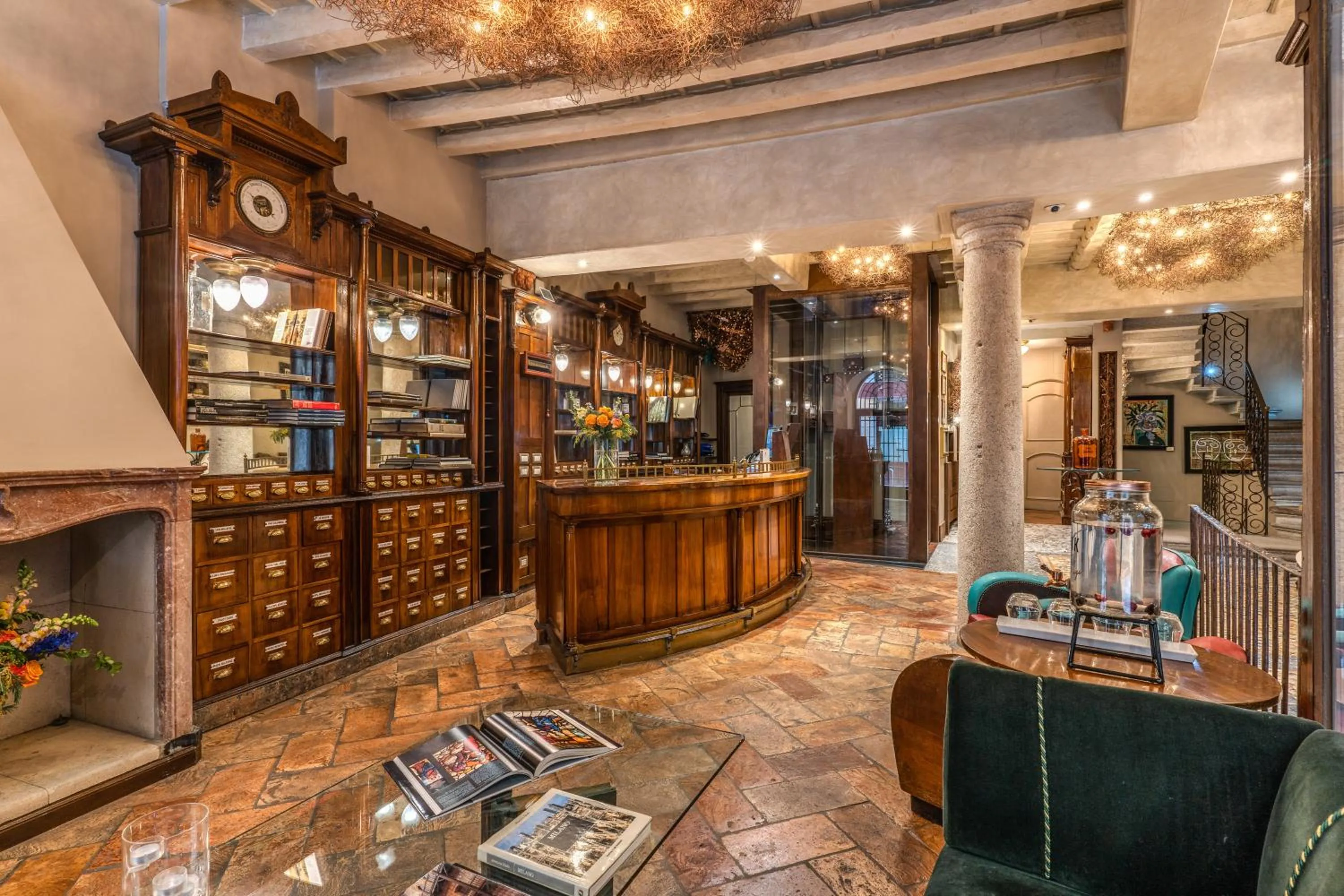 Lobby or reception in Hotel Santa Marta Suites