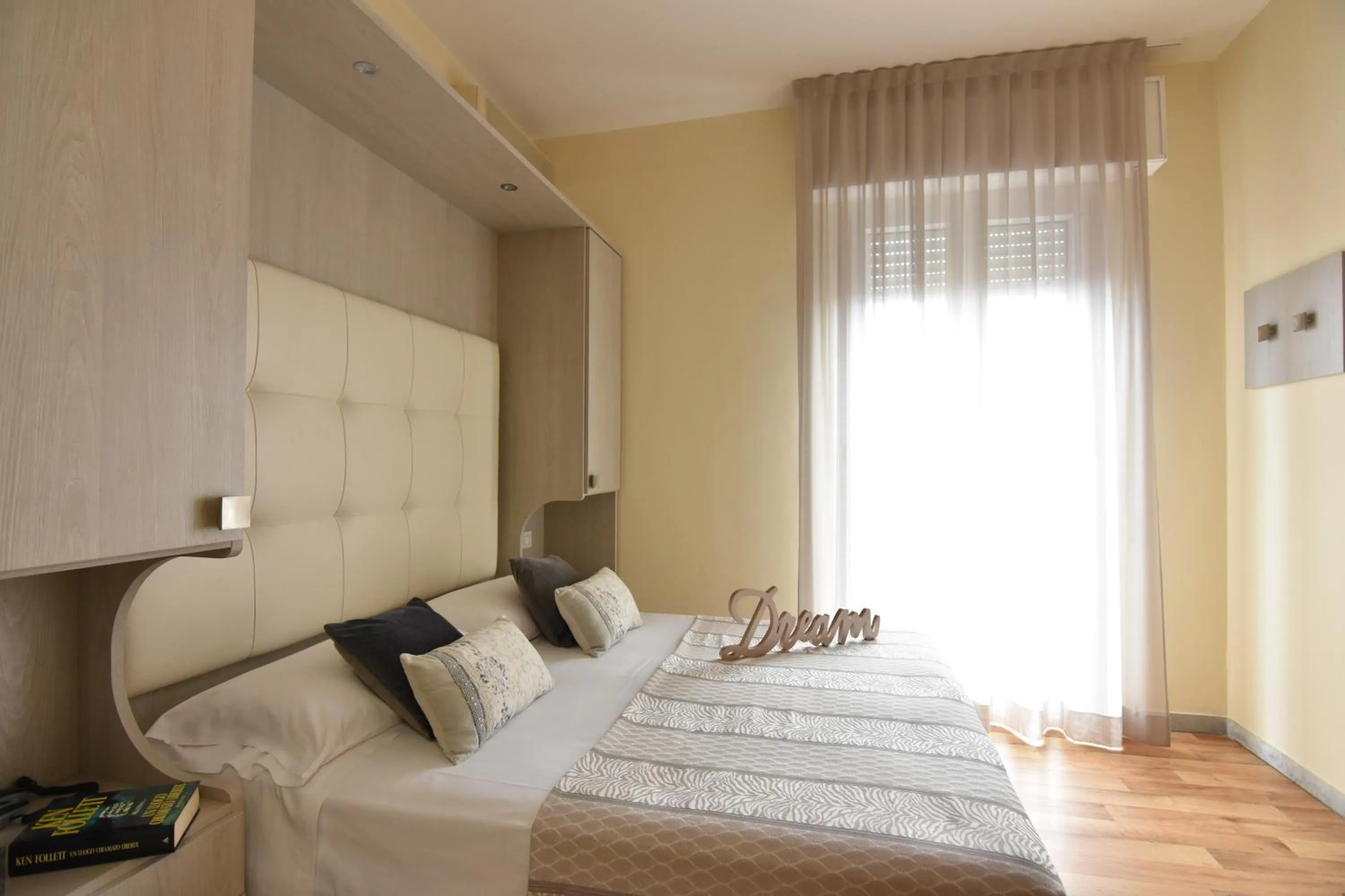 Bedroom in Hotel Jumbo