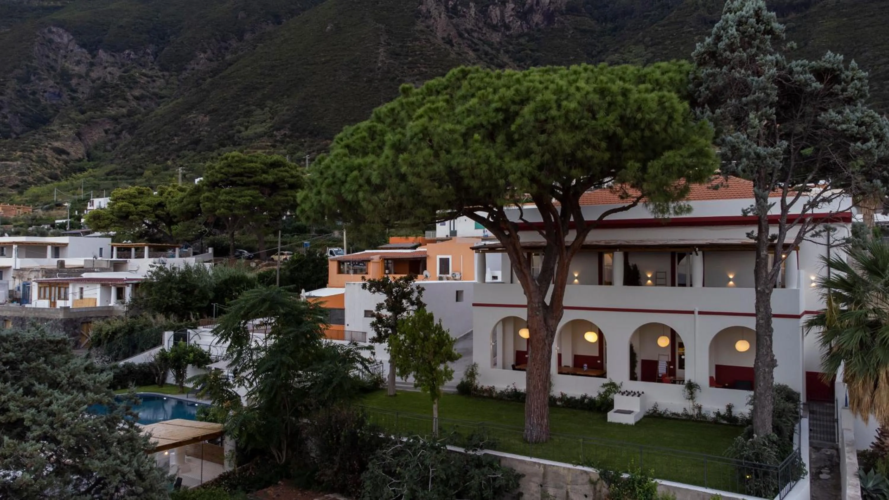 Property building in Frangimare La Segreta