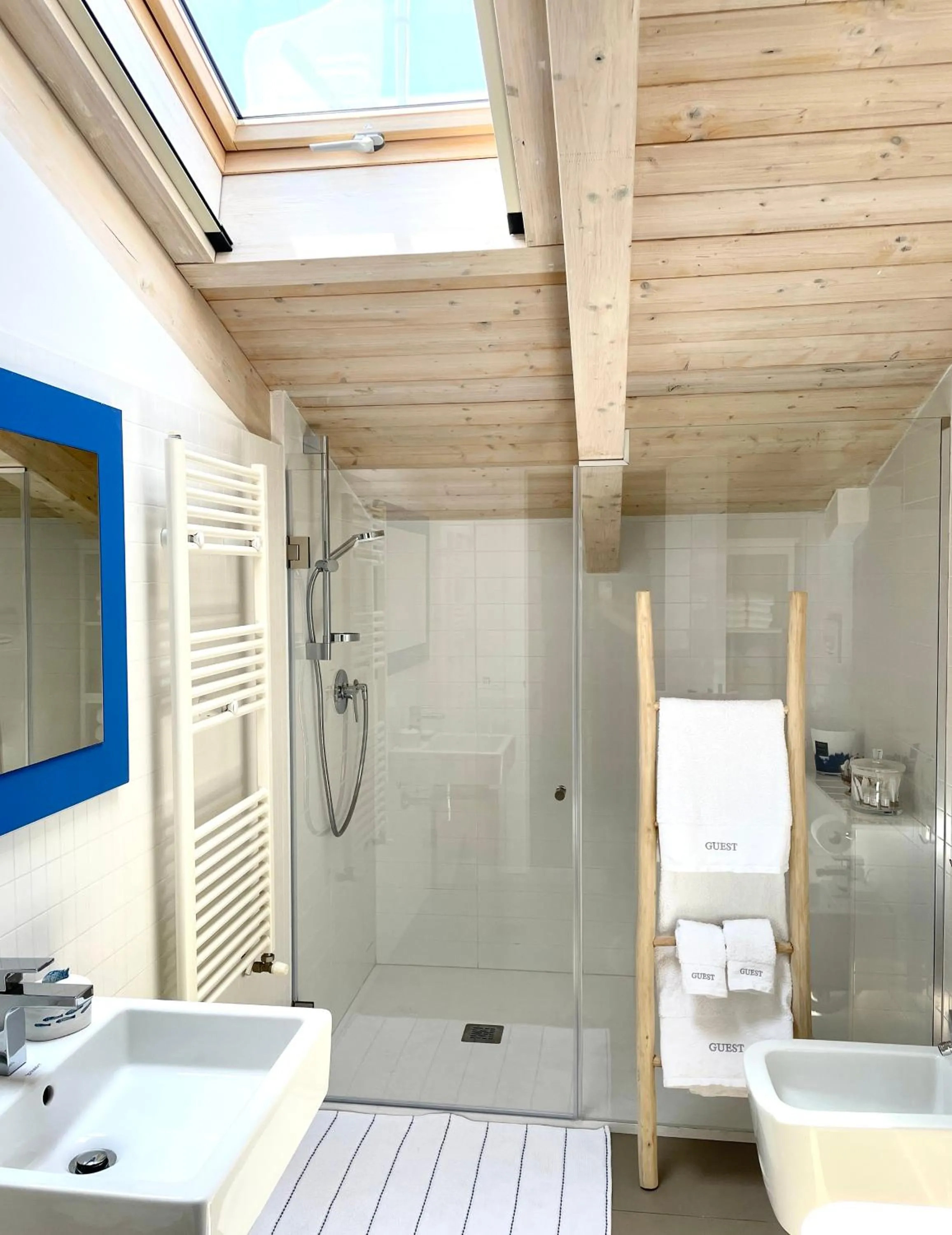 Shower in Villa Fiorentino