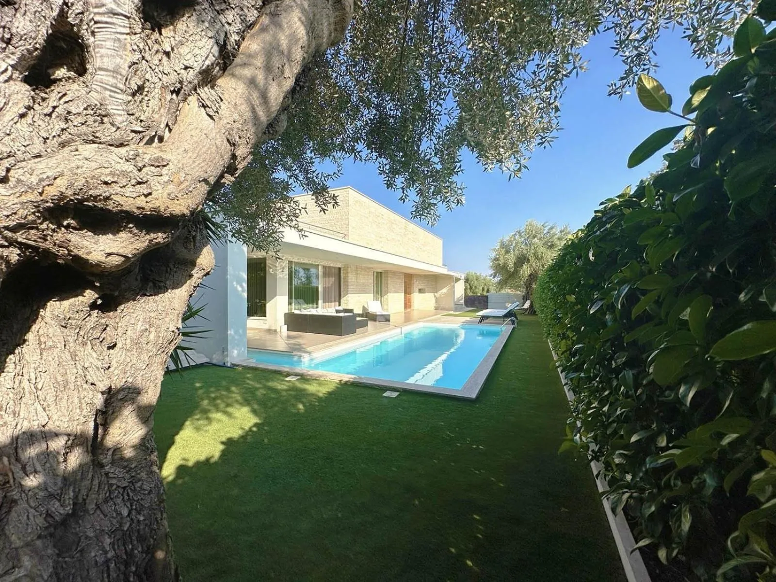 Property building in Villa Fiorentino