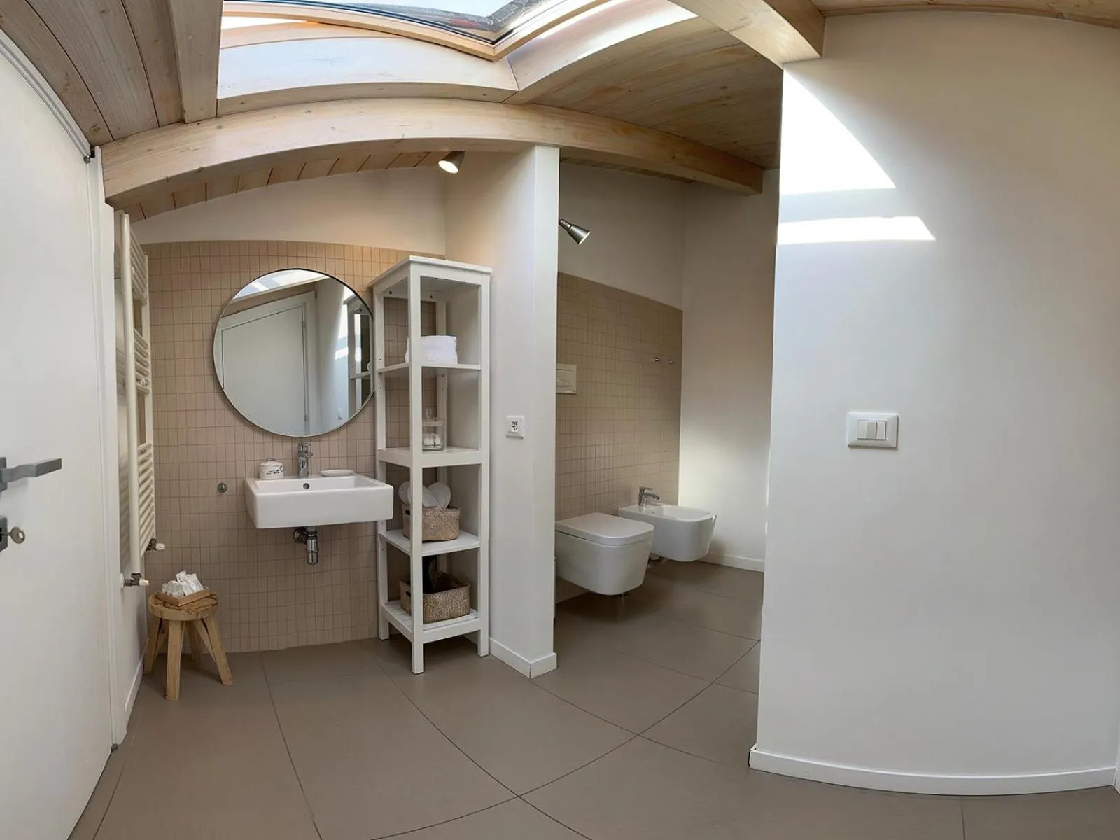 Shower in Villa Fiorentino