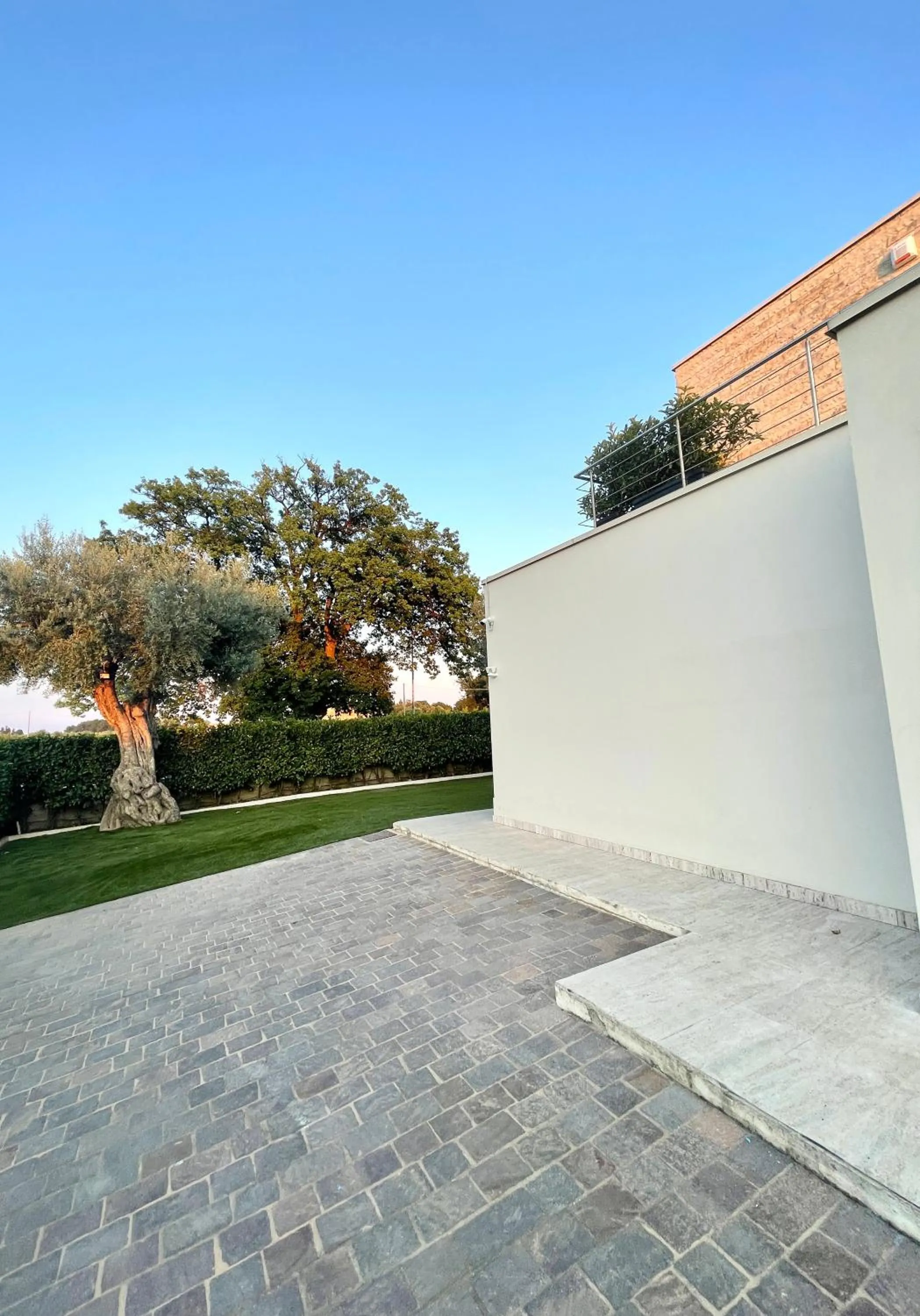 Property building in Villa Fiorentino