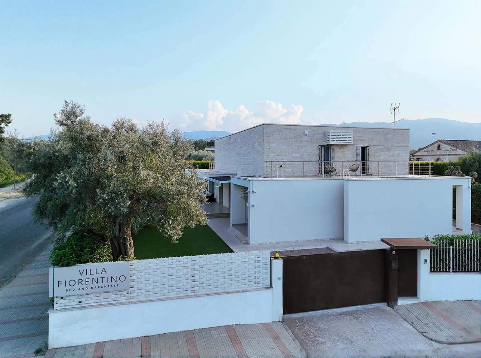 Property building in Villa Fiorentino