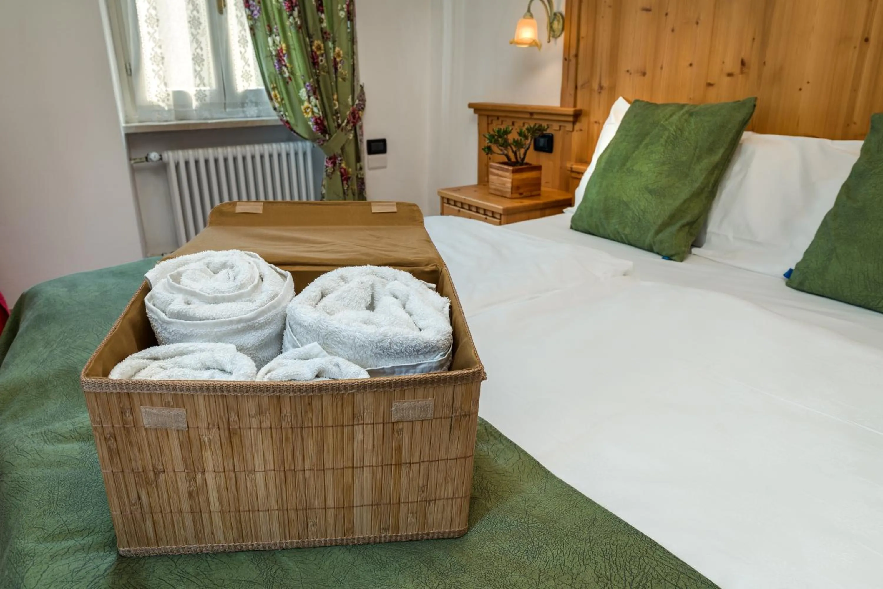 Bed in Albergo Alla Costa