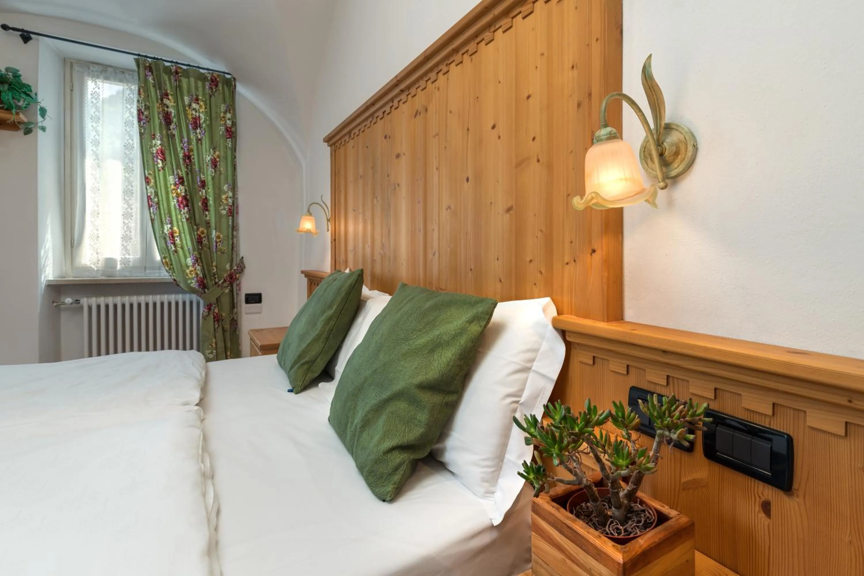 Bed in Albergo Alla Costa