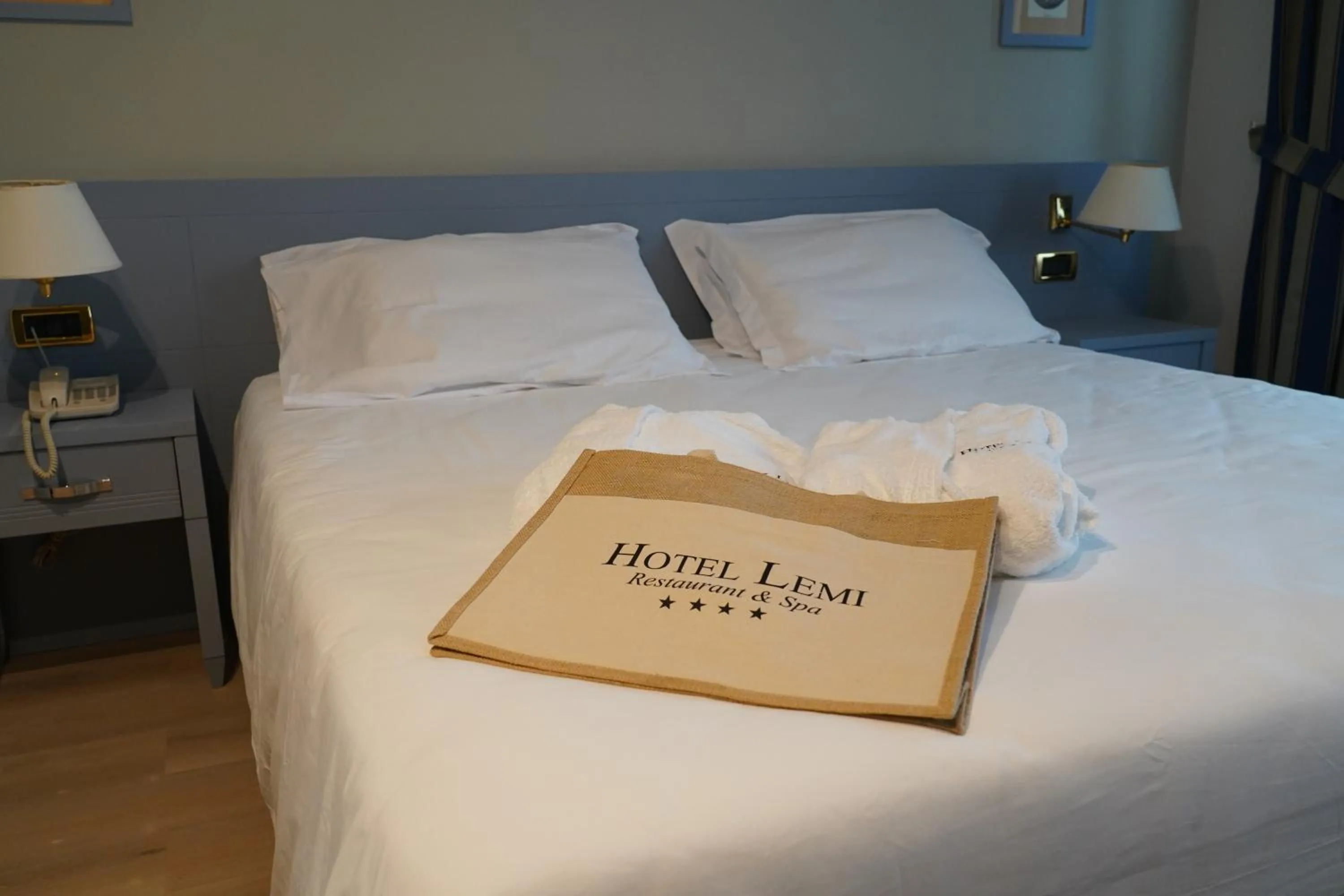 Bed in Hotel Lemi
