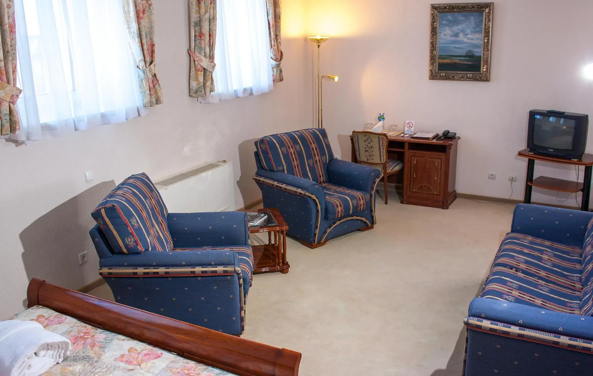Suite - single occupancy in Astoria Lux Suite - single occupancy in Astoria Lux