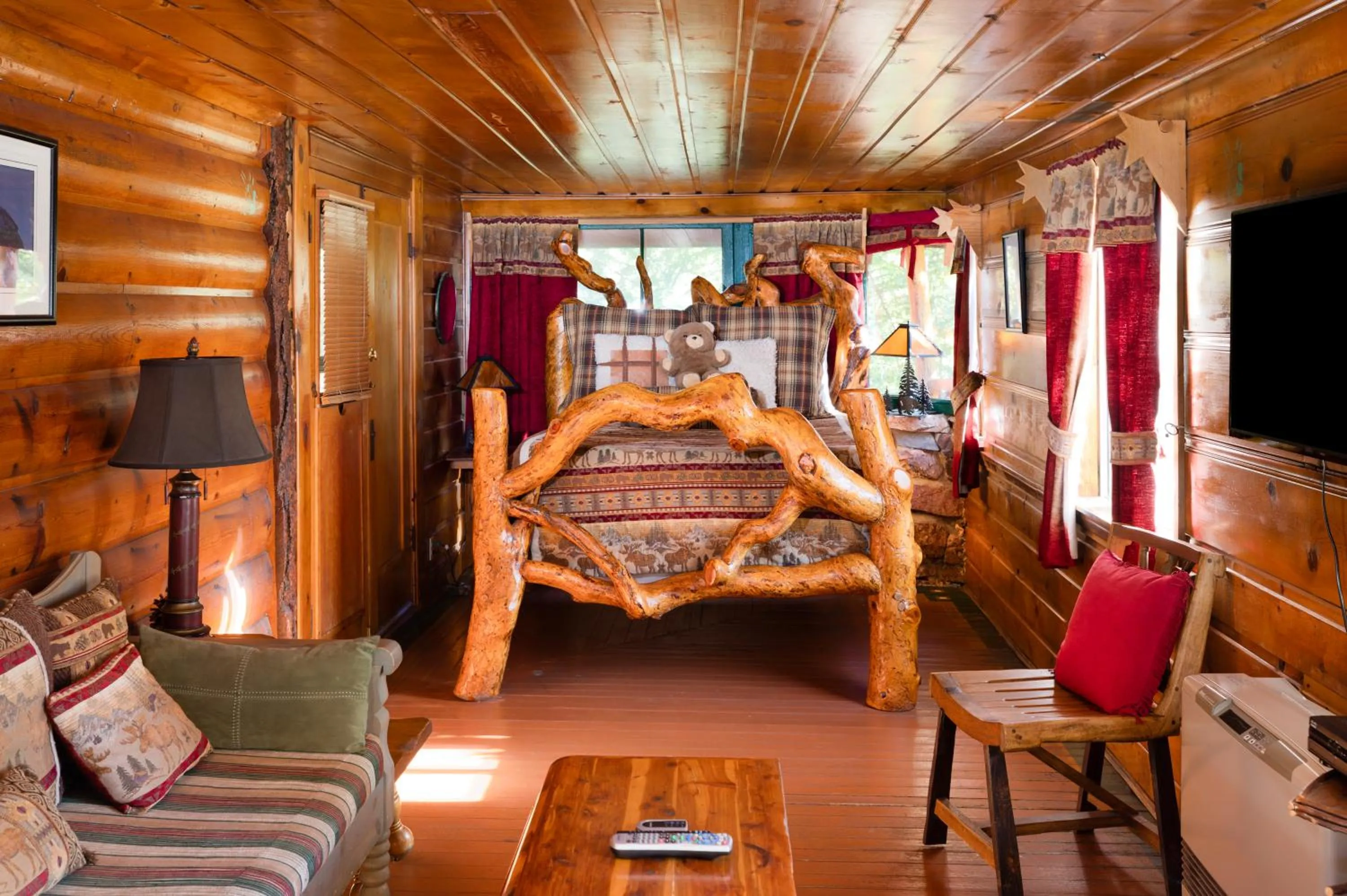 Bed in Gold Mountain Manor