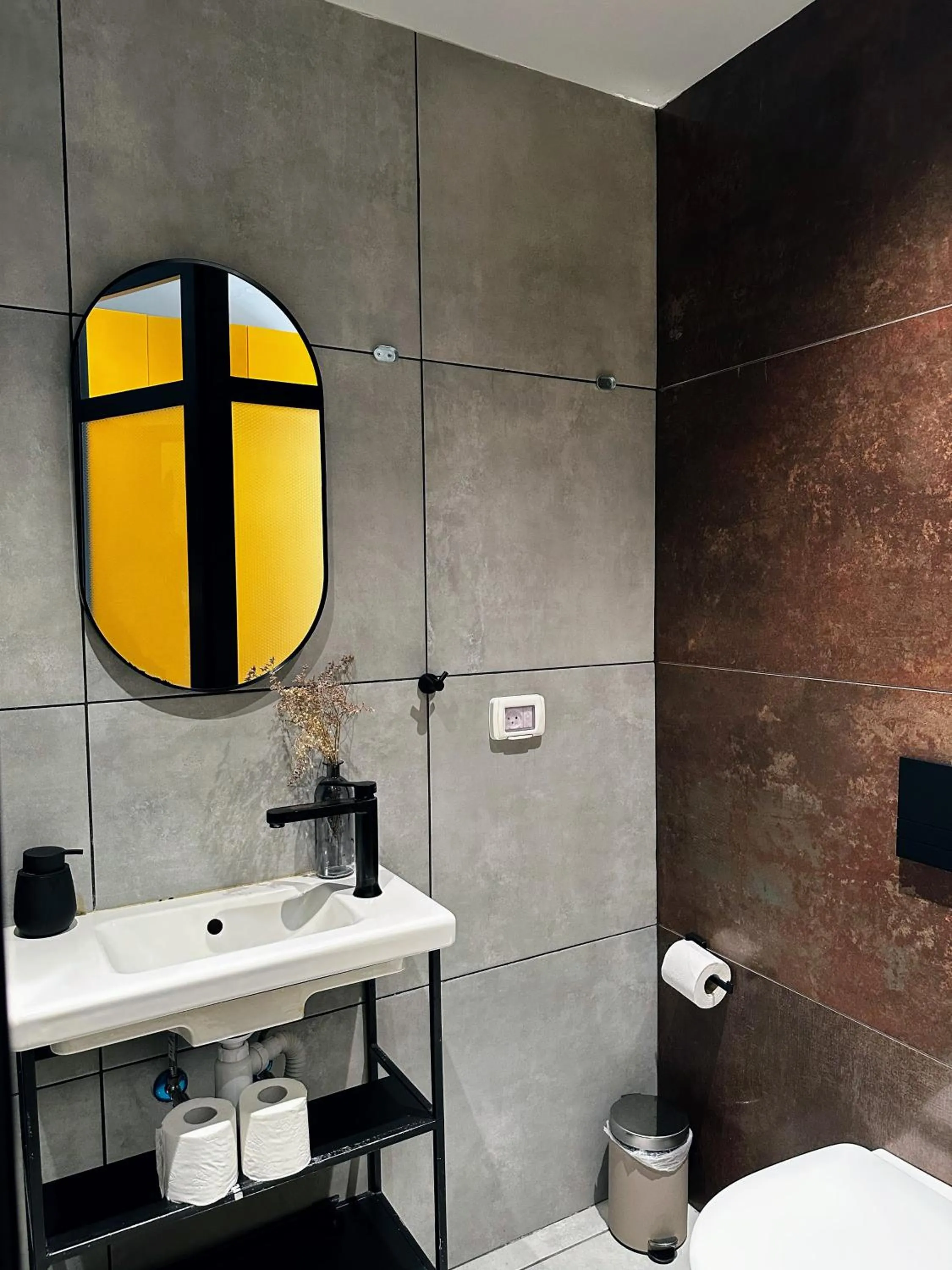 Bathroom in Levinski Market Hotel