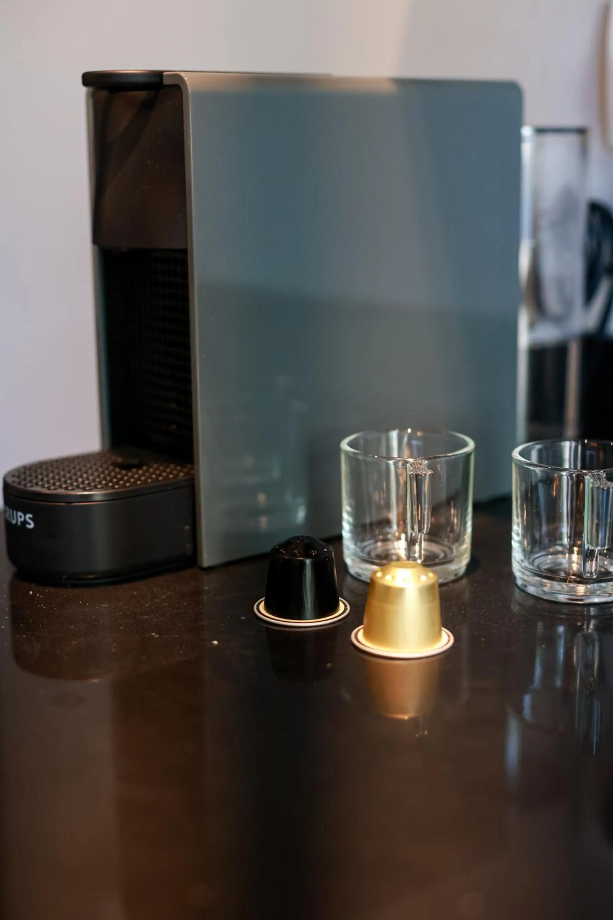 Coffee/tea facilities in Levinski Market Hotel