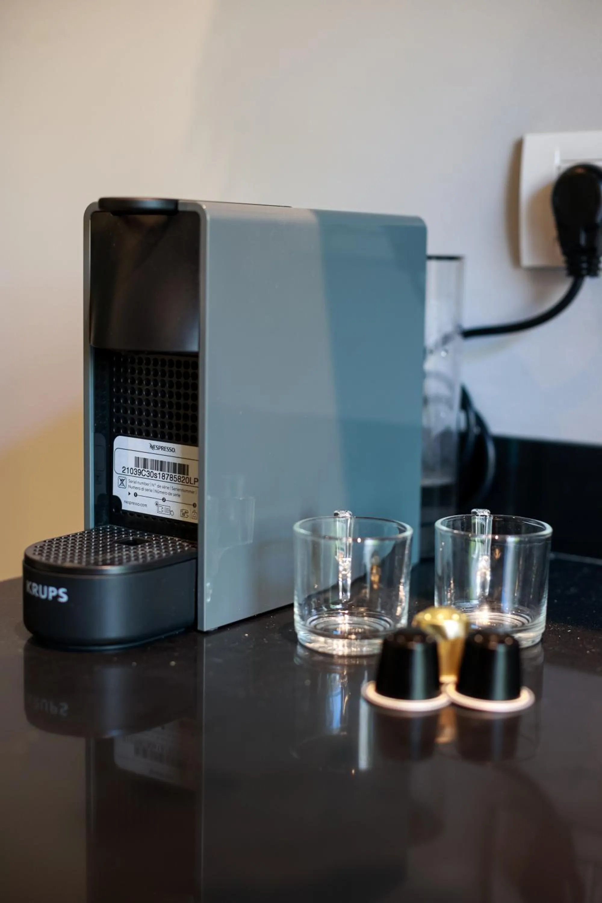 Coffee/tea facilities in Levinski Market Hotel