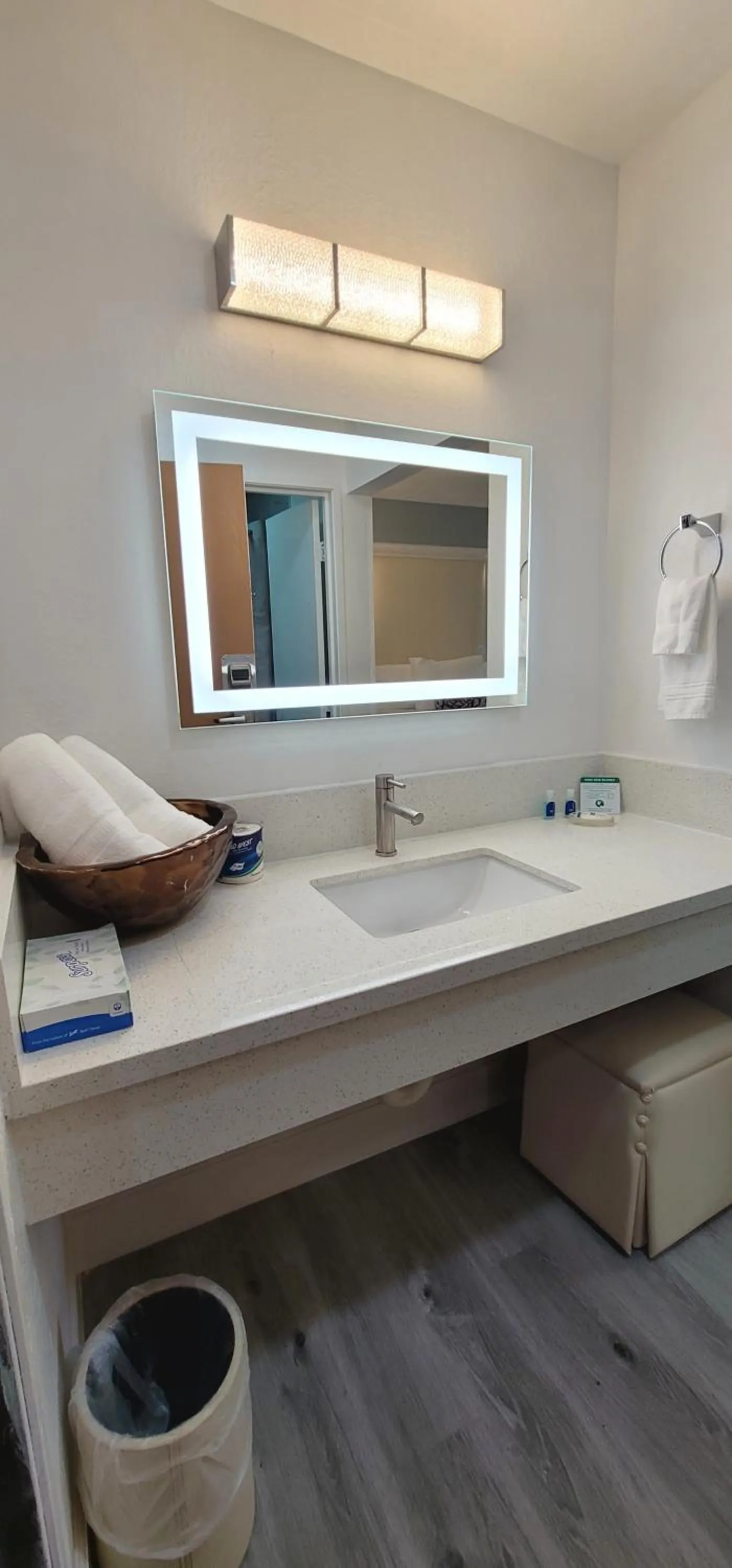 Bathroom in Dragonfly Inn & Suites