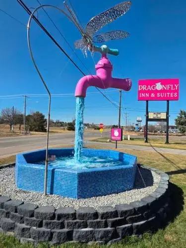 Dragonfly Inn & Suites Dragonfly Inn & Suites