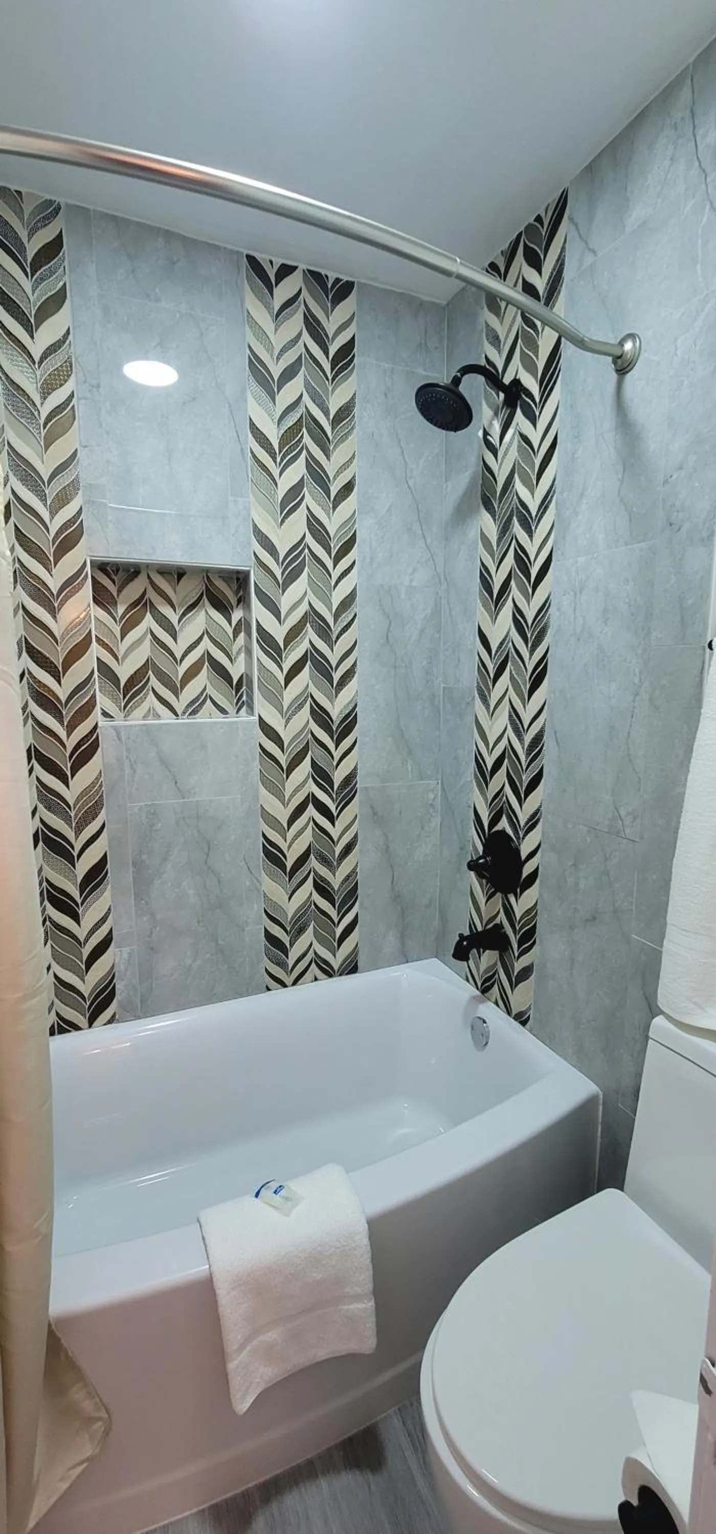 Bathroom in Dragonfly Inn & Suites