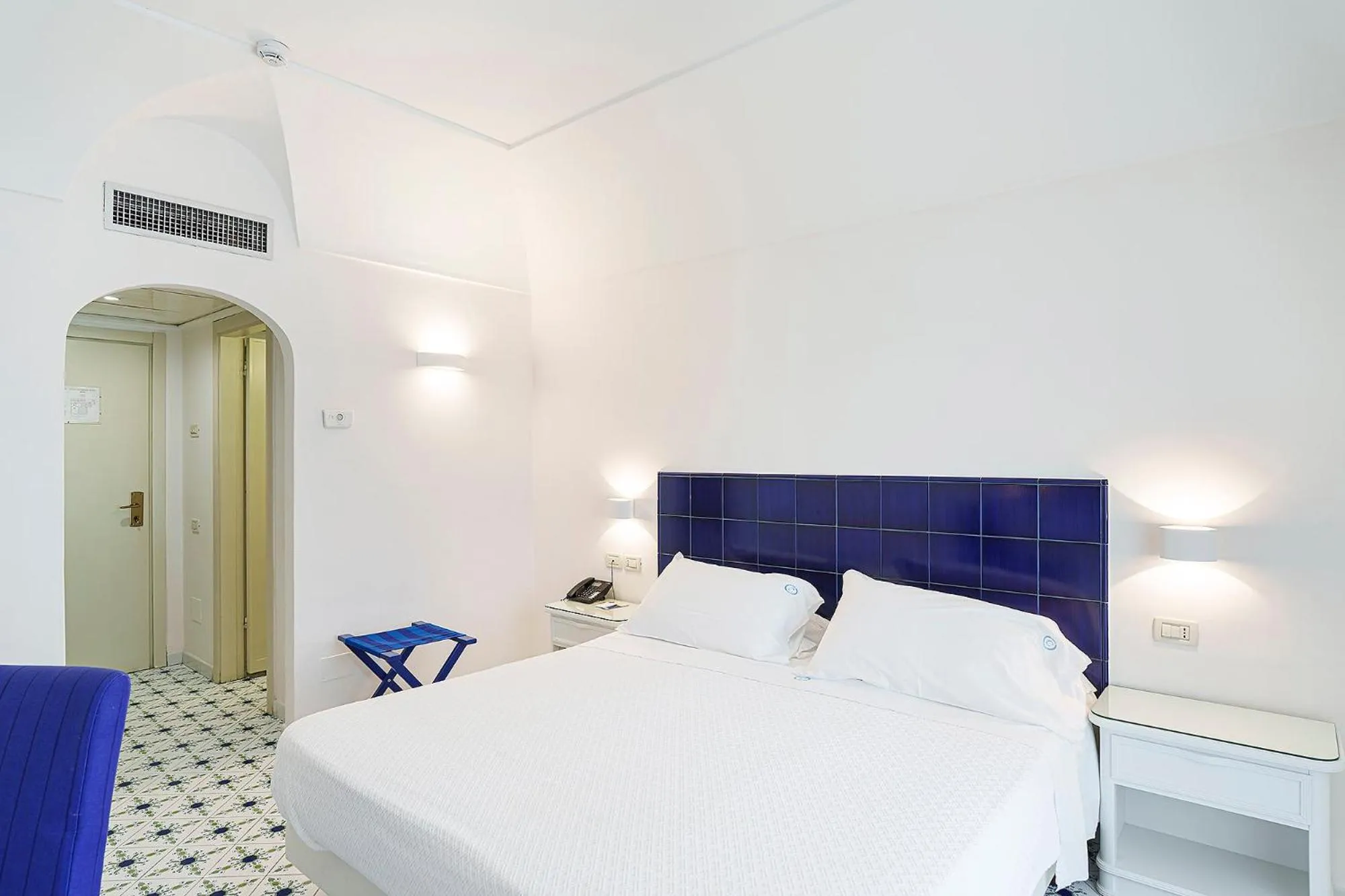 Bedroom, Bed in Hotel Continental Ischia