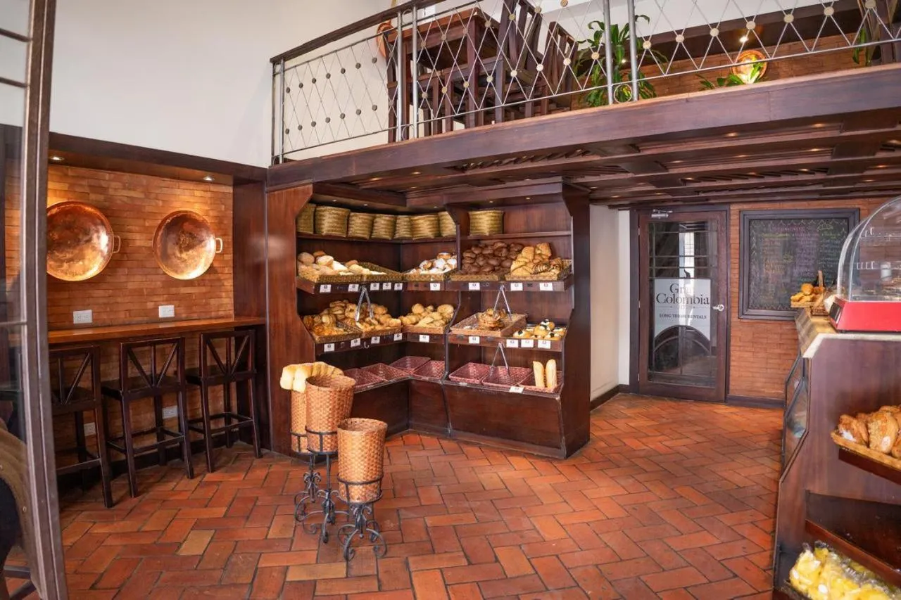 Food and drinks in El Dorado Hotel