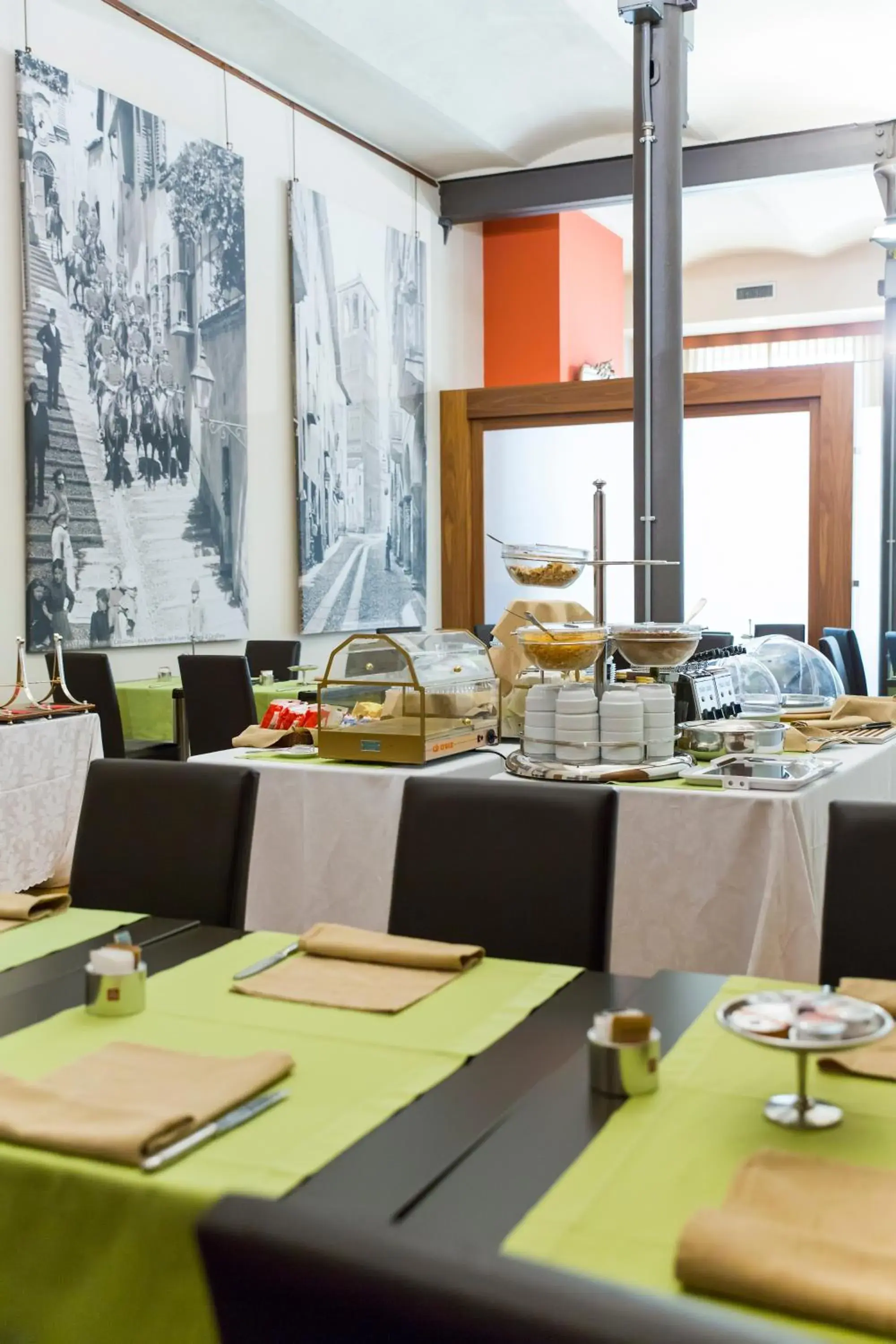 Restaurant/places to eat in Hotel Barrage Restaurant/places to eat in Hotel Barrage