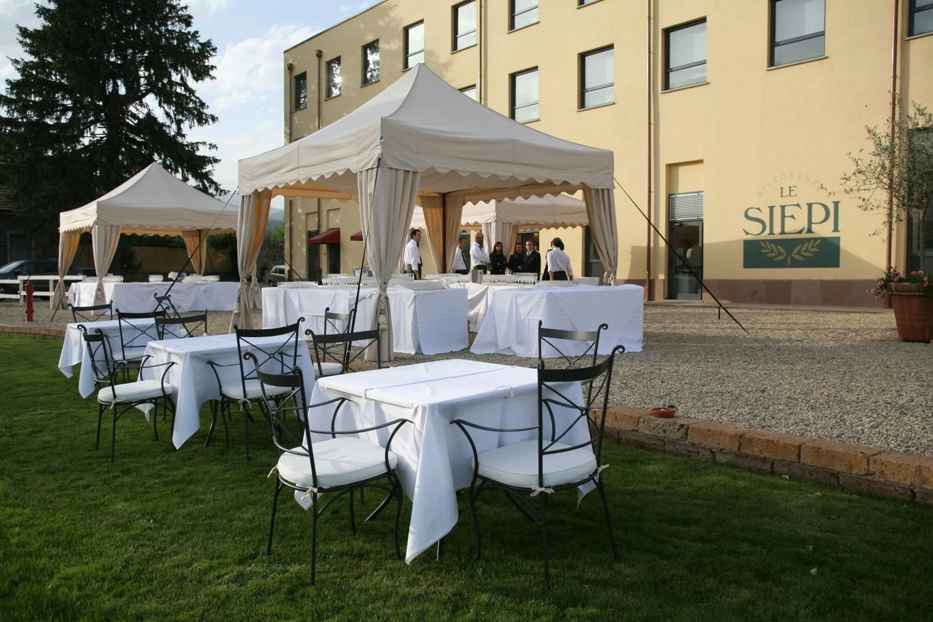 Banquet/Function facilities in Hotel Barrage