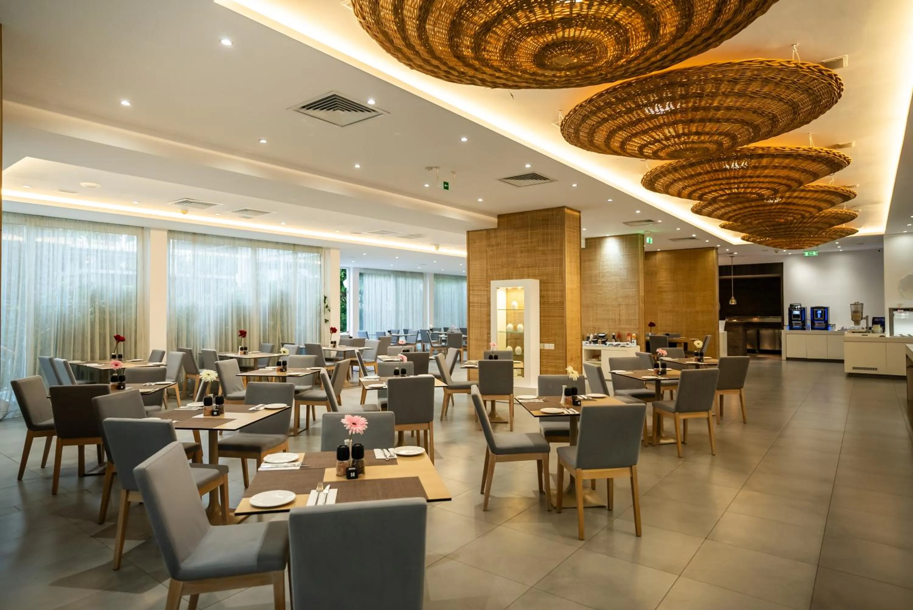 Restaurant/places to eat in MARGADINA HOTEL