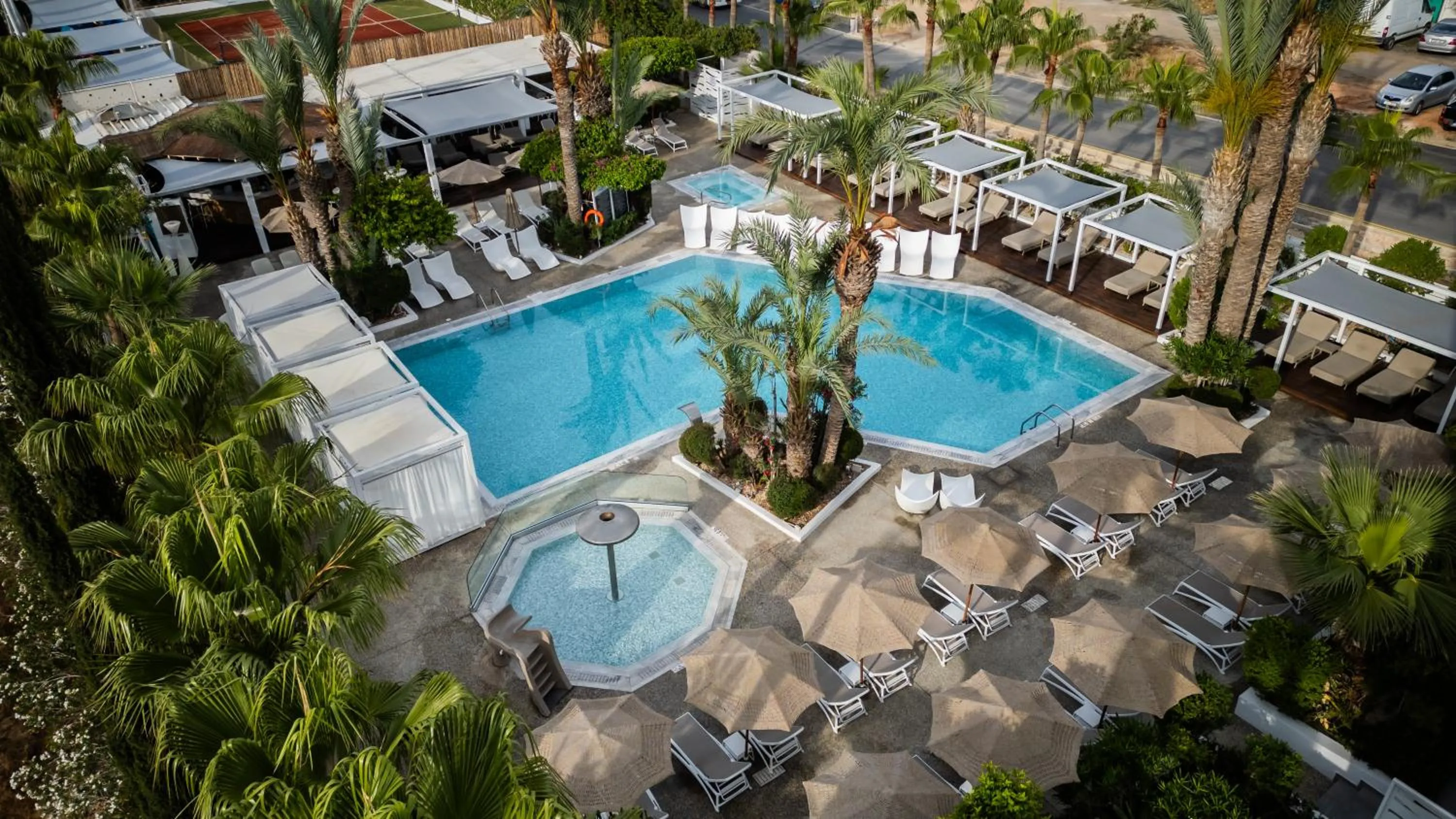 Swimming pool in MARGADINA HOTEL