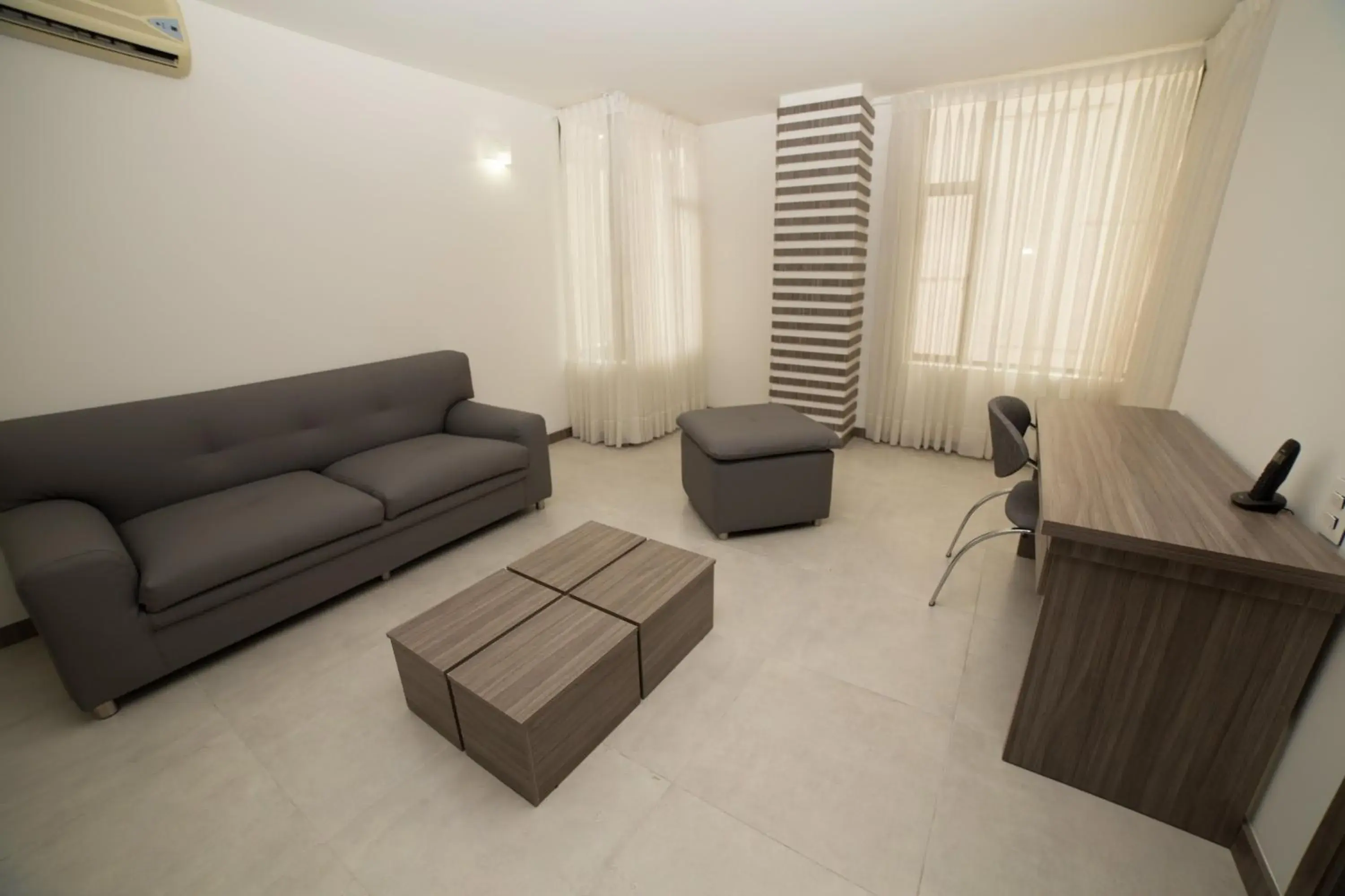 Inner courtyard view in Hotel Torre Poblado Inner courtyard view in Hotel Torre Poblado