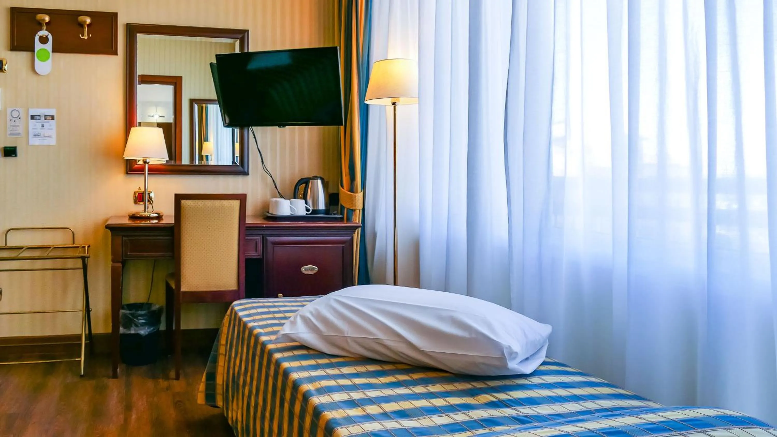 Bed in Hotel Benaco Garda ***S